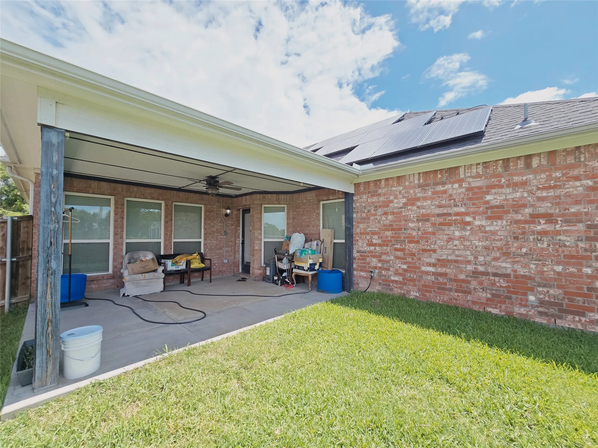 Single Family Residence For Sale in Dallas County , 6802 Christina Lane, Garland, Texas 75043, 4 Bedroom, 3 Bathroom, 2 Garage spaces, 1,998 Sqft, built in 2005, mls#21310785, Real Estate Agent in Garland, Homes For Sale in Dallas county, Homes For Sale in Garland, Realtor in Garland Texas, Real Estate Brokerage Independent Realty Texas, Luminita Cordes Realtor