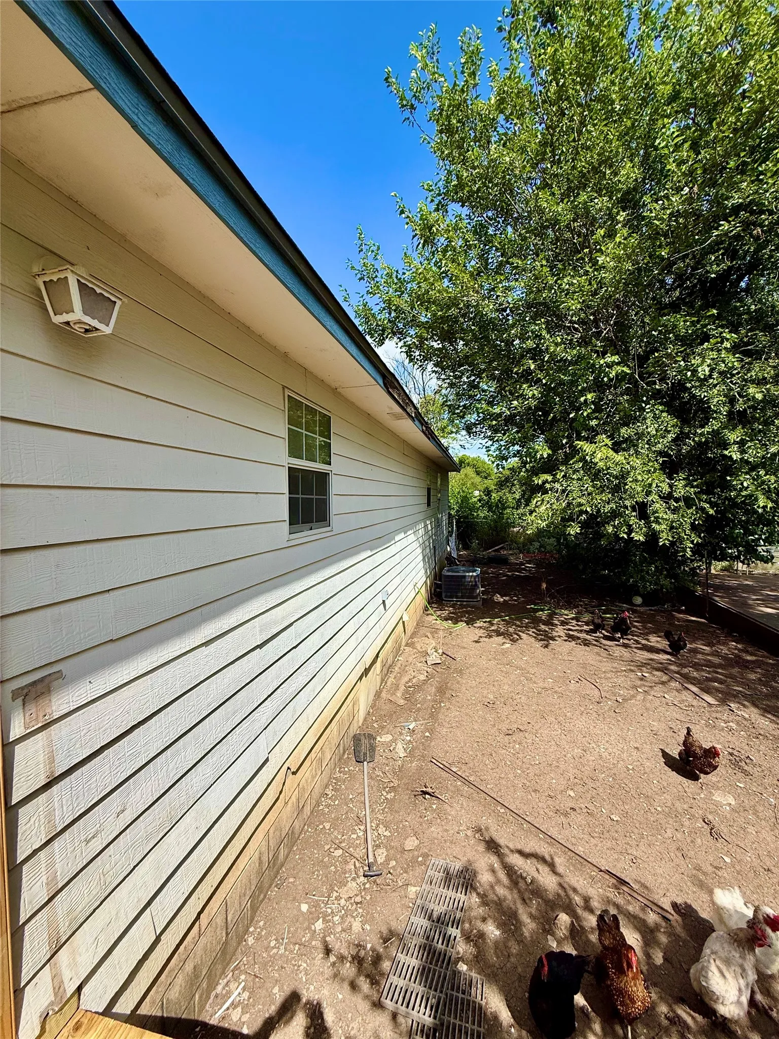 Single Family Residence For Sale in Erath County , 417 W Harris Street, Dublin, Texas 76446, 4 Bedroom, 2 Bathroom, Garage spaces, 1,432 Sqft, built in 2002, Price $215,000, mls#21310792, Real Estate Agent in Dublin, Homes For Sale in Erath county, Homes For Sale in Dublin, Realtor in Dublin Texas, Real Estate Brokerage Independent Realty Texas, Luminita Cordes Realtor