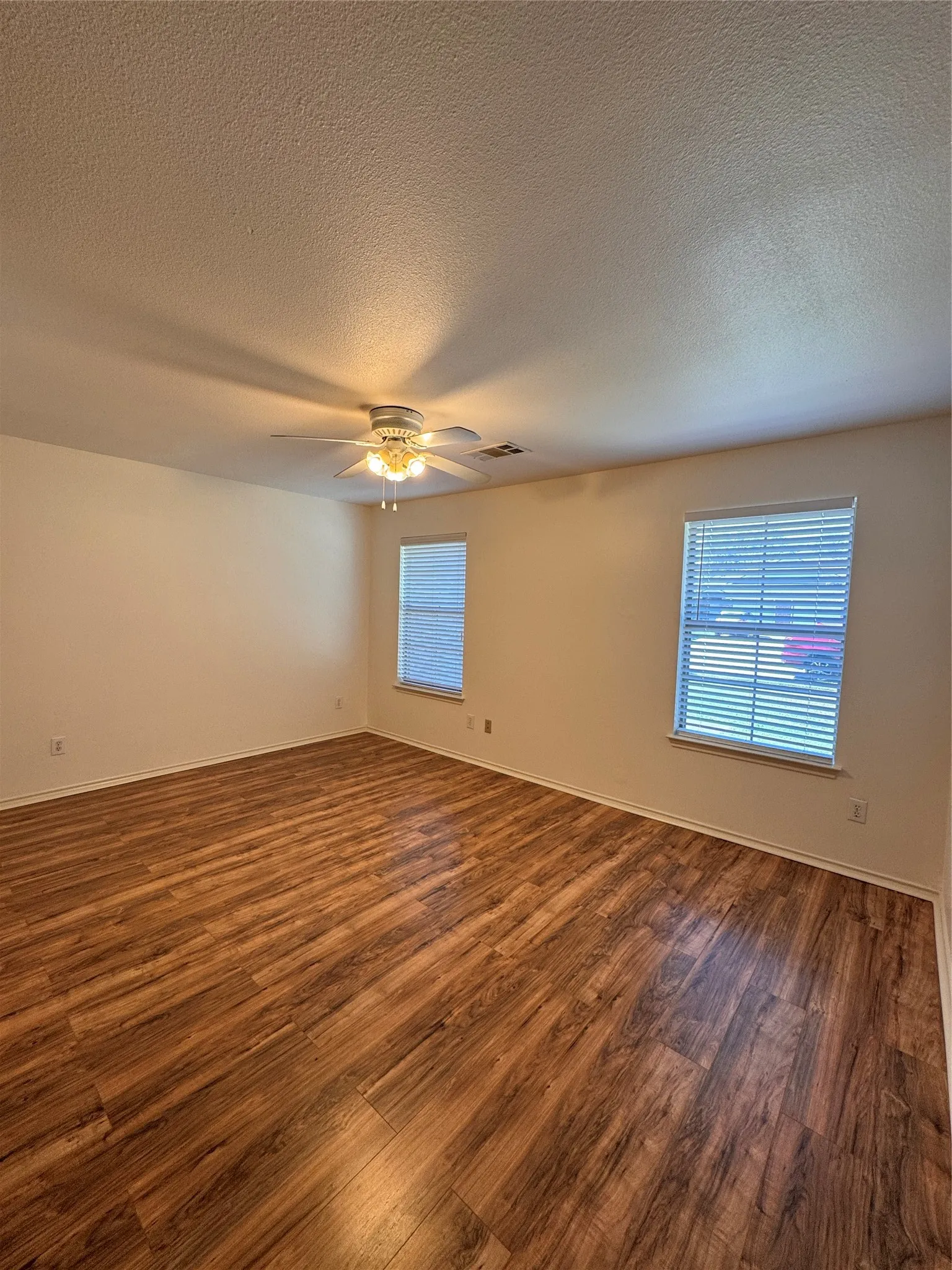 Duplex For Rent in Collin County , 414 N Jackson Avenue A, Wylie, Texas 75098, 3 Bedroom, 2 Bathroom, 1 Garage spaces, 1,315 Sqft, built in 2004, mls#21309581, Real Estate Agent in Wylie, Homes For Rent in Collin county, Homes For Rent in Wylie, Realtor in Wylie Texas, Real Estate Brokerage Independent Realty Texas, Luminita Cordes Realtor