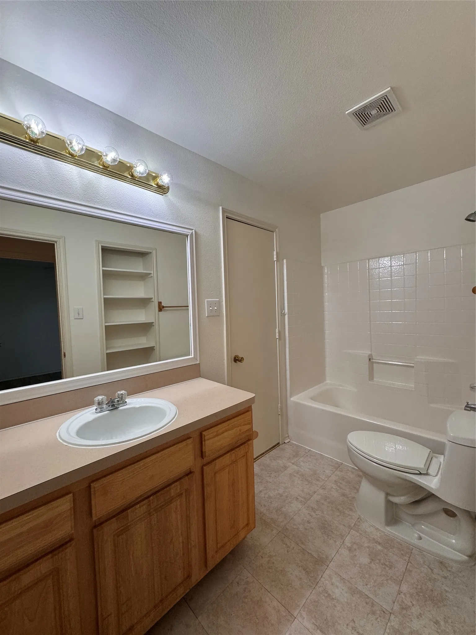 Duplex For Rent in Collin County , 414 N Jackson Avenue A, Wylie, Texas 75098, 3 Bedroom, 2 Bathroom, 1 Garage spaces, 1,315 Sqft, built in 2004, mls#21309581, Real Estate Agent in Wylie, Homes For Rent in Collin county, Homes For Rent in Wylie, Realtor in Wylie Texas, Real Estate Brokerage Independent Realty Texas, Luminita Cordes Realtor
