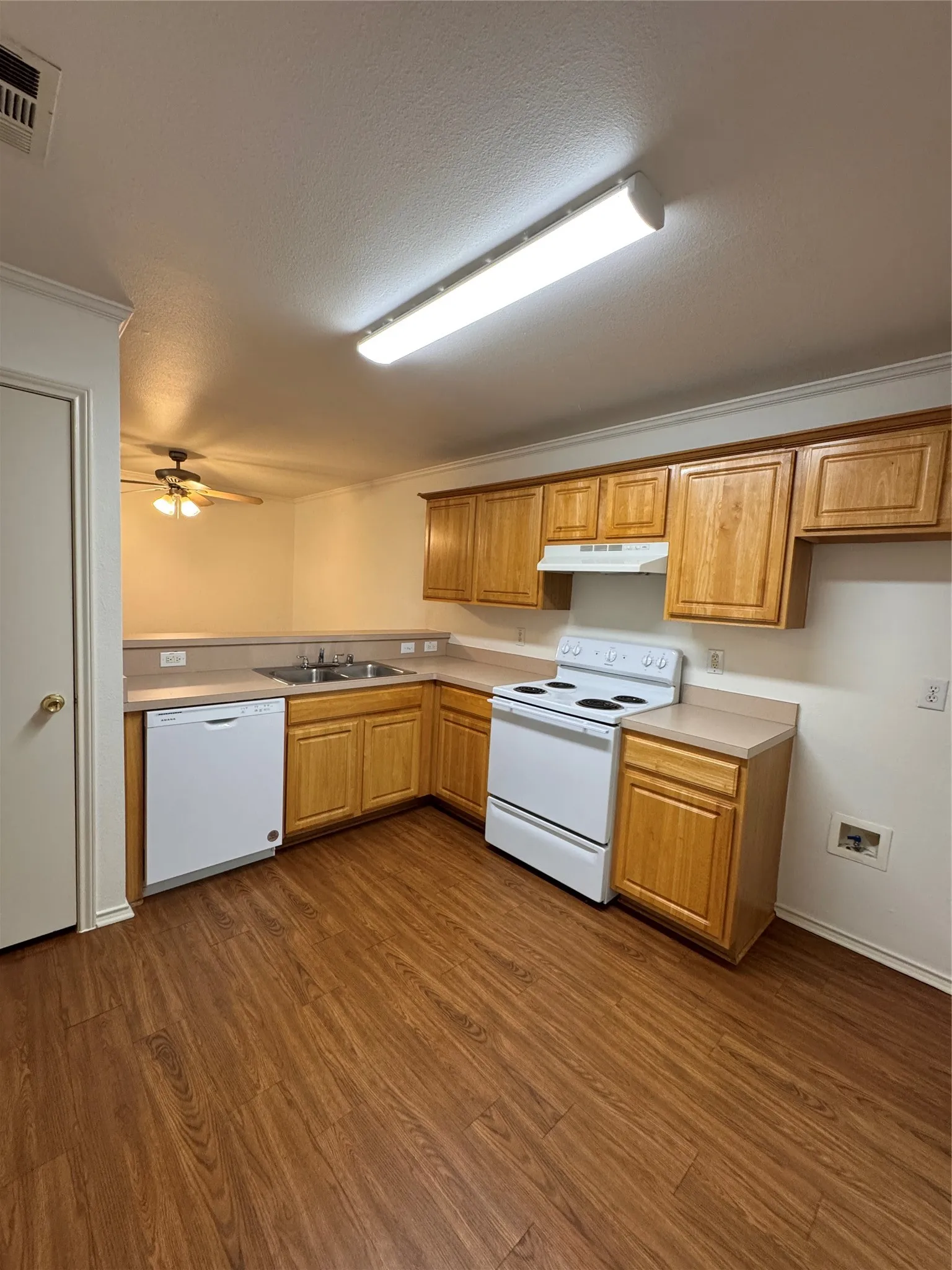 Duplex For Rent in Collin County , 414 N Jackson Avenue A, Wylie, Texas 75098, 3 Bedroom, 2 Bathroom, 1 Garage spaces, 1,315 Sqft, built in 2004, mls#21309581, Real Estate Agent in Wylie, Homes For Rent in Collin county, Homes For Rent in Wylie, Realtor in Wylie Texas, Real Estate Brokerage Independent Realty Texas, Luminita Cordes Realtor