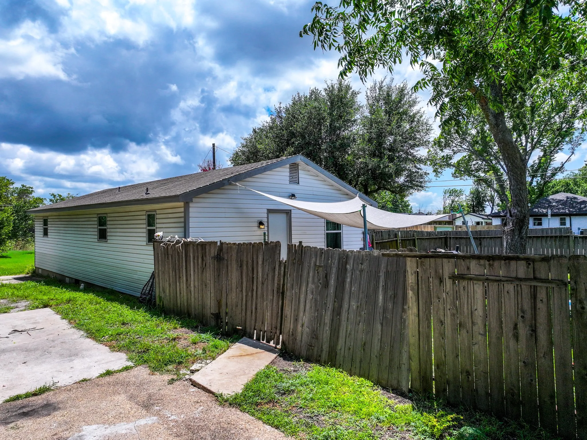 Office For Sale in Rockwall County , 400 C B Davidson, Fate, Texas 75087, 0, 0, Garage spaces, 0 Sqft, built in 1990, Price $499,990, mls#21310031, Real Estate Agent in Fate, Homes For Sale in Rockwall county, Homes For Sale in Fate, Realtor in Fate Texas, Real Estate Brokerage Independent Realty Texas, Luminita Cordes Realtor