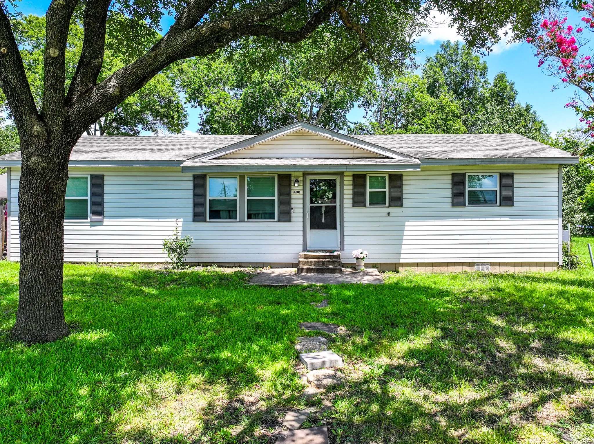 Office For Sale in Rockwall County , 400 C B Davidson, Fate, Texas 75087, 0, 0, Garage spaces, 0 Sqft, built in 1990, Price $499,990, mls#21310031, Real Estate Agent in Fate, Homes For Sale in Rockwall county, Homes For Sale in Fate, Realtor in Fate Texas, Real Estate Brokerage Independent Realty Texas, Luminita Cordes Realtor
