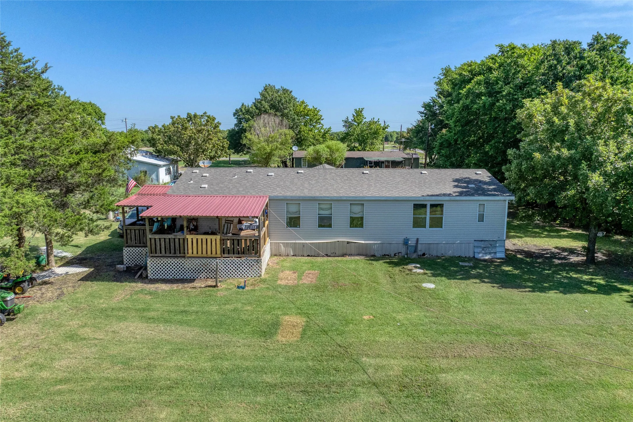 Mobile Home For Sale in Grayson County , 428 Pennell Road, Sherman, Texas 75090, 3 Bedroom, 2 Bathroom, Garage spaces, 1,680 Sqft, built in 1984, mls#21272143, Real Estate Agent in Sherman, Homes For Sale in Grayson county, Homes For Sale in Sherman, Realtor in Sherman Texas, Real Estate Brokerage Independent Realty Texas, Luminita Cordes Realtor