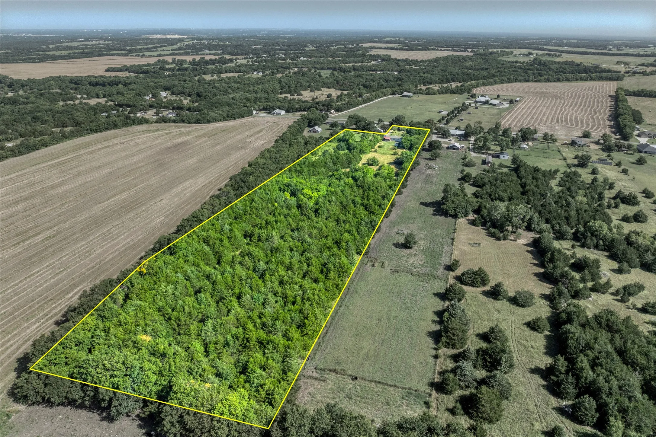 Mobile Home For Sale in Grayson County , 428 Pennell Road, Sherman, Texas 75090, 3 Bedroom, 2 Bathroom, Garage spaces, 1,680 Sqft, built in 1984, mls#21272143, Real Estate Agent in Sherman, Homes For Sale in Grayson county, Homes For Sale in Sherman, Realtor in Sherman Texas, Real Estate Brokerage Independent Realty Texas, Luminita Cordes Realtor