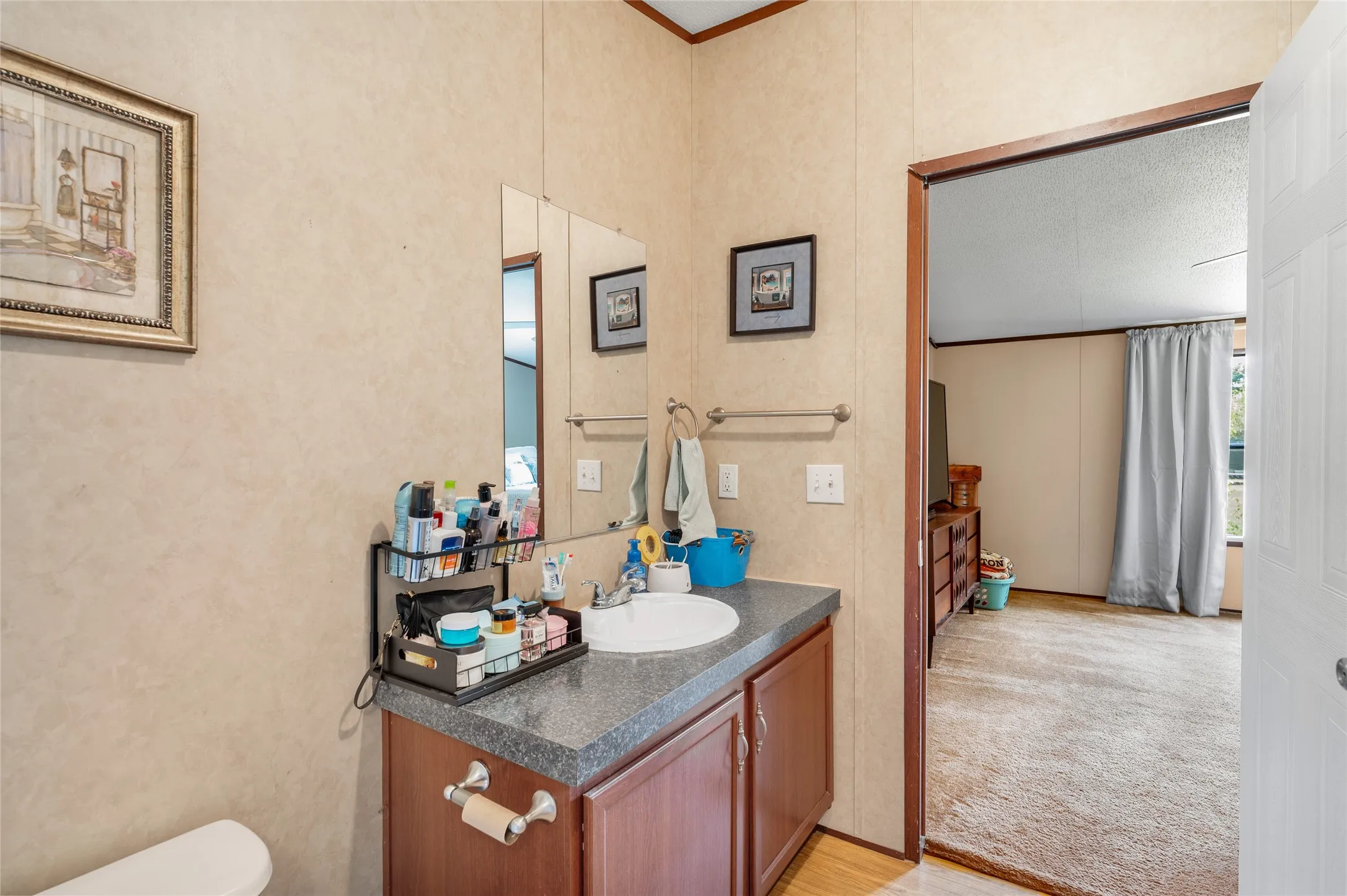 Mobile Home For Sale in Grayson County , 428 Pennell Road, Sherman, Texas 75090, 3 Bedroom, 2 Bathroom, Garage spaces, 1,680 Sqft, built in 1984, mls#21272143, Real Estate Agent in Sherman, Homes For Sale in Grayson county, Homes For Sale in Sherman, Realtor in Sherman Texas, Real Estate Brokerage Independent Realty Texas, Luminita Cordes Realtor