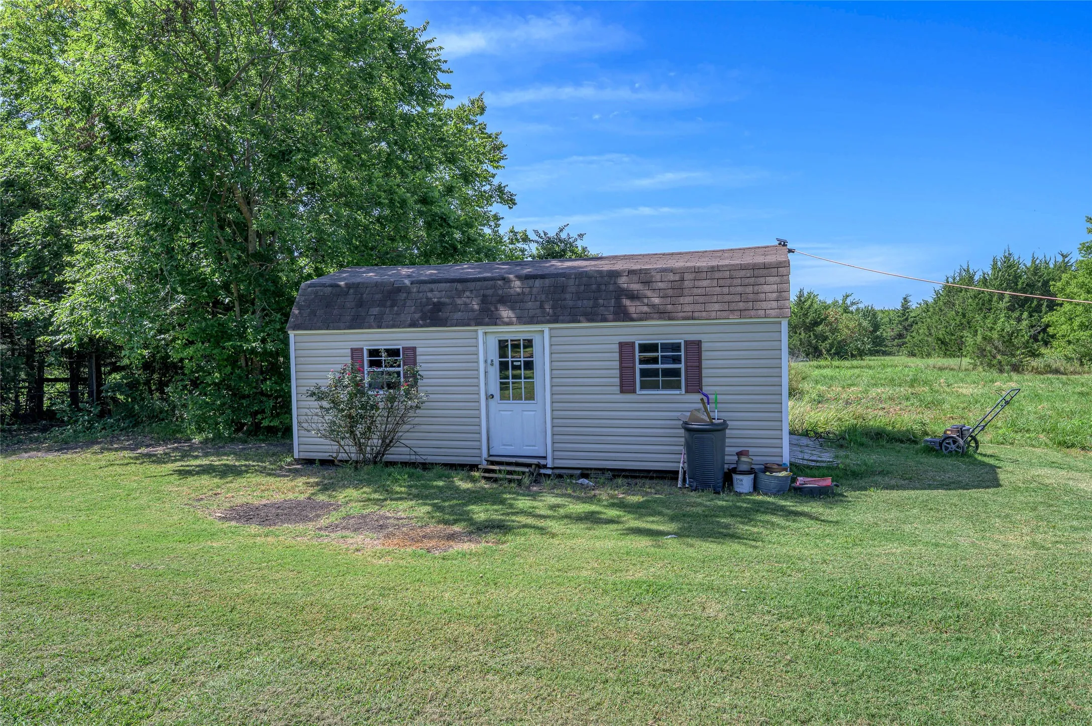 Mobile Home For Sale in Grayson County , 428 Pennell Road, Sherman, Texas 75090, 3 Bedroom, 2 Bathroom, Garage spaces, 1,680 Sqft, built in 1984, mls#21272143, Real Estate Agent in Sherman, Homes For Sale in Grayson county, Homes For Sale in Sherman, Realtor in Sherman Texas, Real Estate Brokerage Independent Realty Texas, Luminita Cordes Realtor