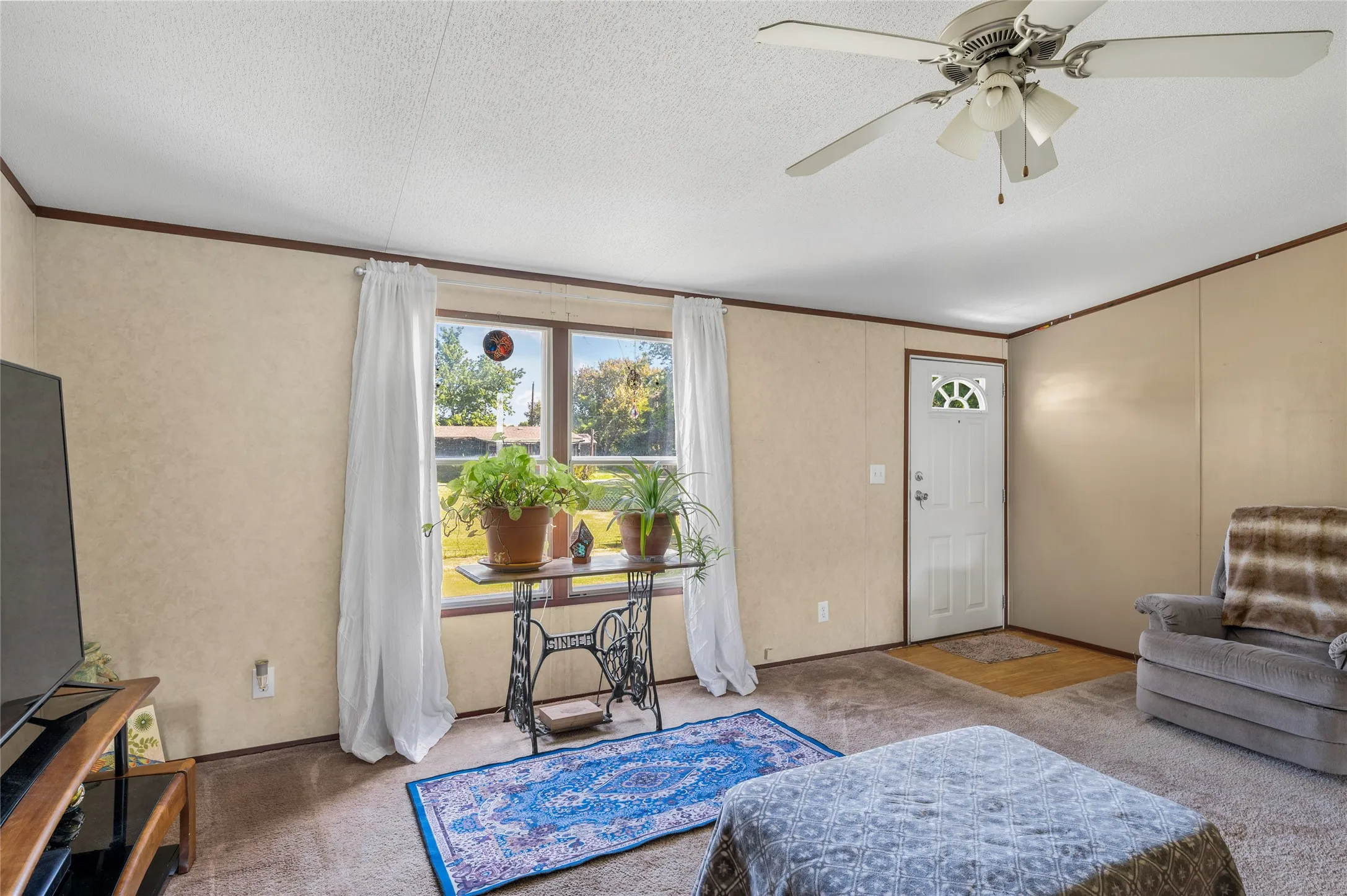 Mobile Home For Sale in Grayson County , 428 Pennell Road, Sherman, Texas 75090, 3 Bedroom, 2 Bathroom, Garage spaces, 1,680 Sqft, built in 1984, mls#21272143, Real Estate Agent in Sherman, Homes For Sale in Grayson county, Homes For Sale in Sherman, Realtor in Sherman Texas, Real Estate Brokerage Independent Realty Texas, Luminita Cordes Realtor