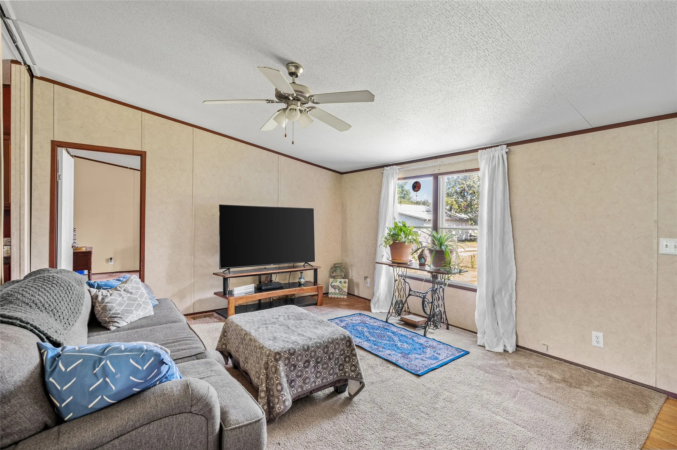 Mobile Home For Sale in Grayson County , 428 Pennell Road, Sherman, Texas 75090, 3 Bedroom, 2 Bathroom, Garage spaces, 1,680 Sqft, built in 1984, mls#21272143, Real Estate Agent in Sherman, Homes For Sale in Grayson county, Homes For Sale in Sherman, Realtor in Sherman Texas, Real Estate Brokerage Independent Realty Texas, Luminita Cordes Realtor