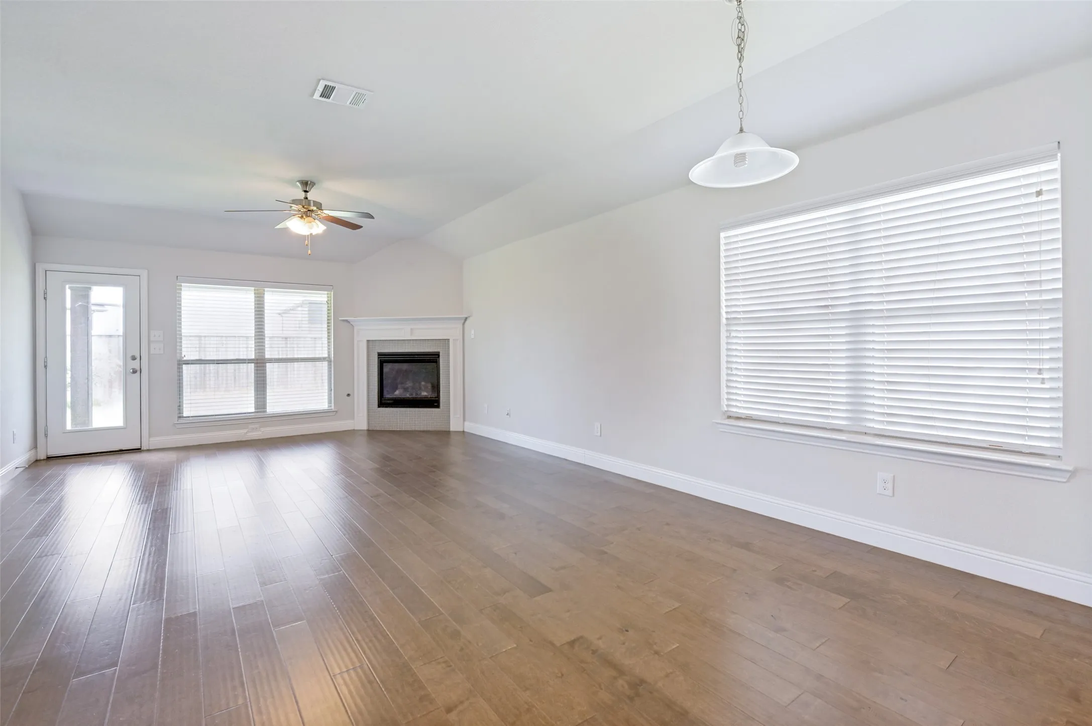 Single Family Residence For Rent in Denton County , 4541 Conrad Avenue, Celina, Texas 76227, 3 Bedroom, 2 Bathroom, 2 Garage spaces, 2,036 Sqft, built in 2018, Price $2,400, mls#21310803, Real Estate Agent in Celina, Homes For Rent in Denton county, Homes For Rent in Celina, Realtor in Celina Texas, Real Estate Brokerage Independent Realty Texas, Luminita Cordes Realtor
