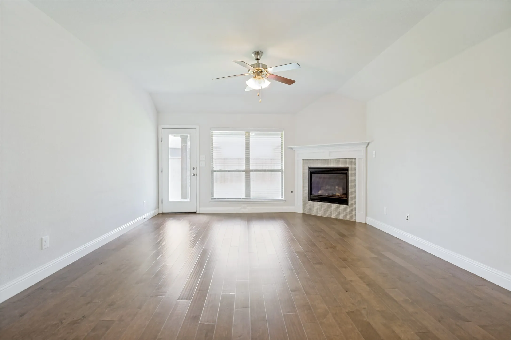 Single Family Residence For Rent in Denton County , 4541 Conrad Avenue, Celina, Texas 76227, 3 Bedroom, 2 Bathroom, 2 Garage spaces, 2,036 Sqft, built in 2018, Price $2,400, mls#21310803, Real Estate Agent in Celina, Homes For Rent in Denton county, Homes For Rent in Celina, Realtor in Celina Texas, Real Estate Brokerage Independent Realty Texas, Luminita Cordes Realtor