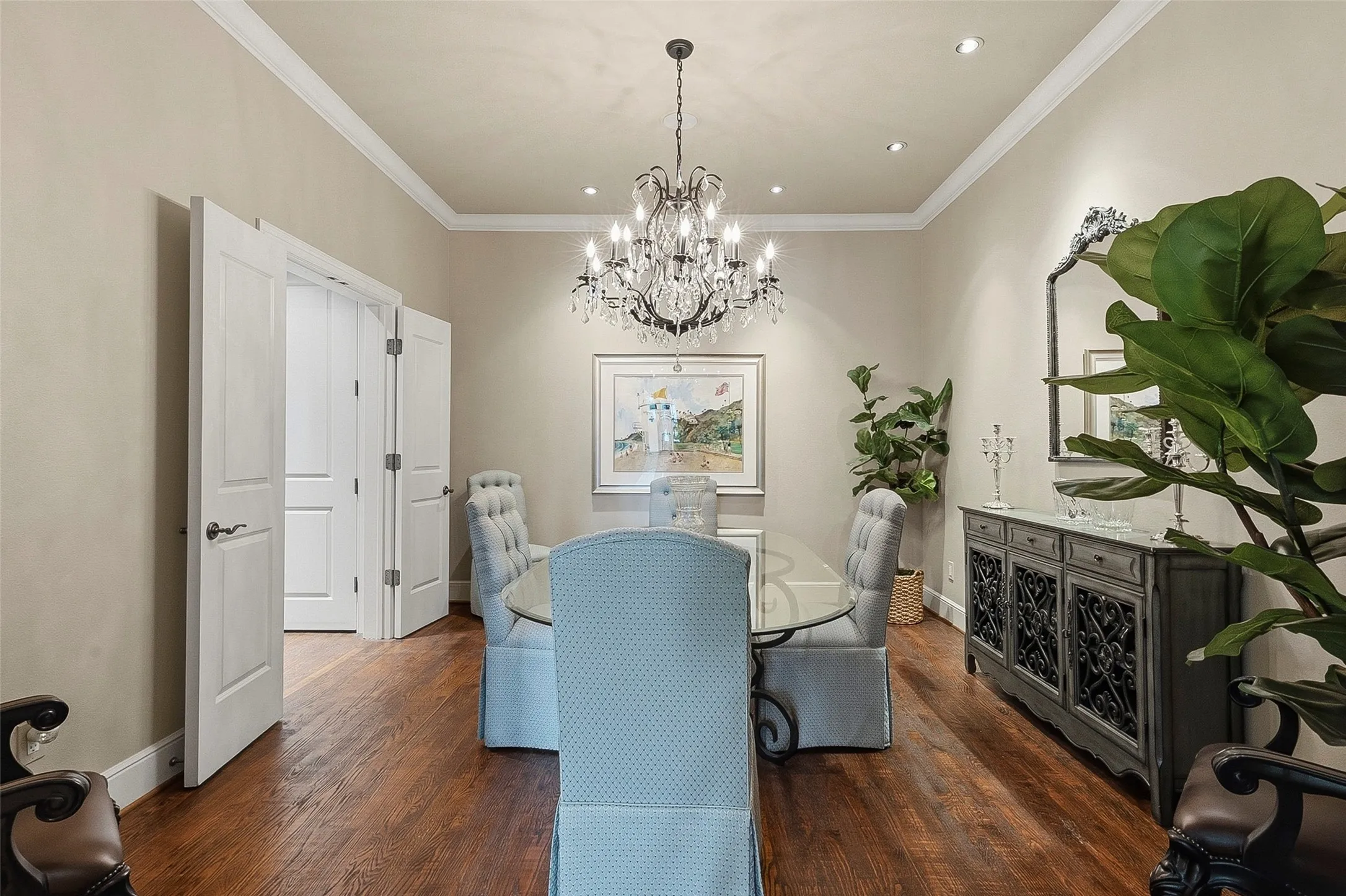 Single Family Residence For Sale in Tarrant County , 2605 Museum Way, Fort Worth, Texas 76107, 3 Bedroom, 4 Bathroom, 2 Garage spaces, 3,223 Sqft, built in 2008, mls#21310275, Real Estate Agent in Fort Worth, Homes For Sale in Tarrant county, Homes For Sale in Fort Worth, Realtor in Fort Worth Texas, Real Estate Brokerage Independent Realty Texas, Luminita Cordes Realtor
