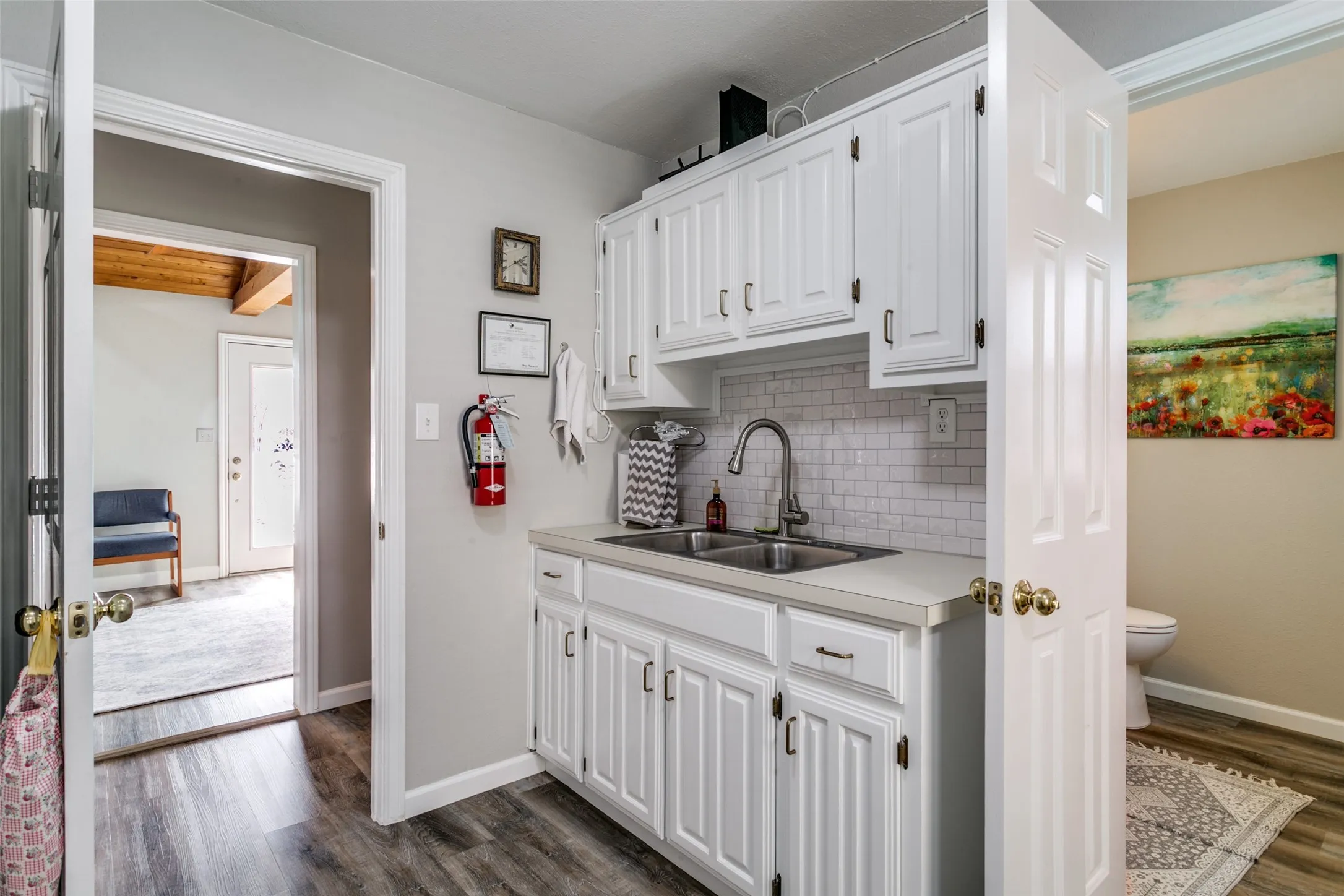 Office For Rent in Denton County , 725 W Purnell Road, Lewisville, Texas 75067, 0, 0, Garage spaces, 0 Sqft, built in 1963, Price $2,800, mls#21310837, Real Estate Agent in Lewisville, Homes For Rent in Denton county, Homes For Rent in Lewisville, Realtor in Lewisville Texas, Real Estate Brokerage Independent Realty Texas, Luminita Cordes Realtor