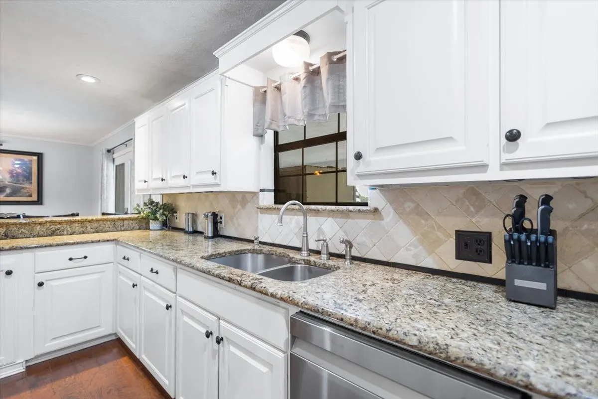 Farm For Sale in Upshur County , 3989 Bob O Link Road, Gilmer, Texas 75645, 4 Bedroom, 2 Bathroom, Garage spaces, 2,232 Sqft, built in 1992, mls#21310844, Real Estate Agent in Gilmer, Homes For Sale in Upshur county, Homes For Sale in Gilmer, Realtor in Gilmer Texas, Real Estate Brokerage Independent Realty Texas, Luminita Cordes Realtor