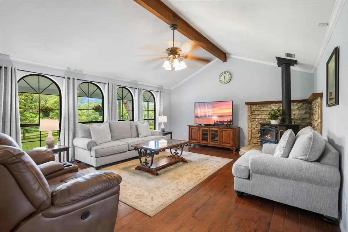 Farm For Sale in Upshur County , 3989 Bob O Link Road, Gilmer, Texas 75645, 4 Bedroom, 2 Bathroom, Garage spaces, 2,232 Sqft, built in 1992, mls#21310844, Real Estate Agent in Gilmer, Homes For Sale in Upshur county, Homes For Sale in Gilmer, Realtor in Gilmer Texas, Real Estate Brokerage Independent Realty Texas, Luminita Cordes Realtor