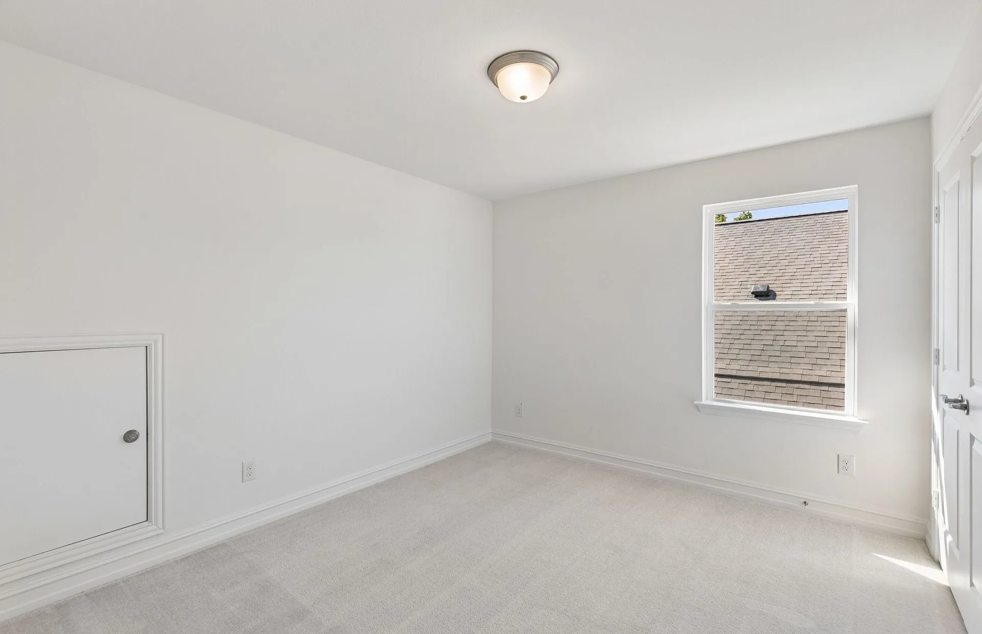Spacious secondary bedroom