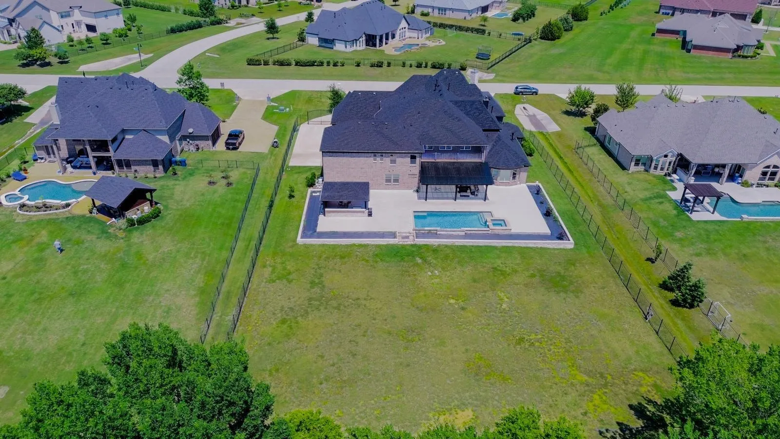 Single Family Residence For Sale in Collin County , 5805 Middleton Drive, Parker, Texas 75002, 6 Bedroom, 7 Bathroom, 3 Garage spaces, 8,020 Sqft, built in 2017, mls#21305676, Real Estate Agent in Parker, Homes For Sale in Collin county, Homes For Sale in Parker, Realtor in Parker Texas, Real Estate Brokerage Independent Realty Texas, Luminita Cordes Realtor