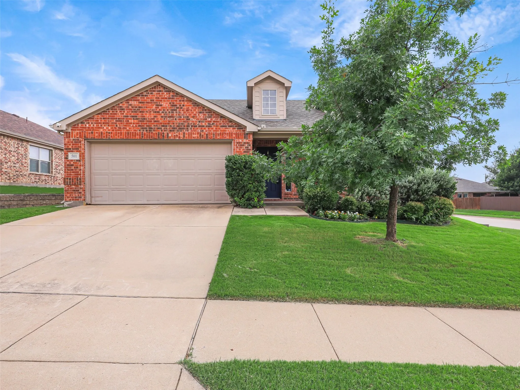 Single Family Residence For Sale in Collin County , 501 Winchester Drive, Celina, Texas 75009, 4 Bedroom, 2 Bathroom, 2 Garage spaces, 2,045 Sqft, built in 2012, mls#21301546, Real Estate Agent in Celina, Homes For Sale in Collin county, Homes For Sale in Celina, Realtor in Celina Texas, Real Estate Brokerage Independent Realty Texas, Luminita Cordes Realtor