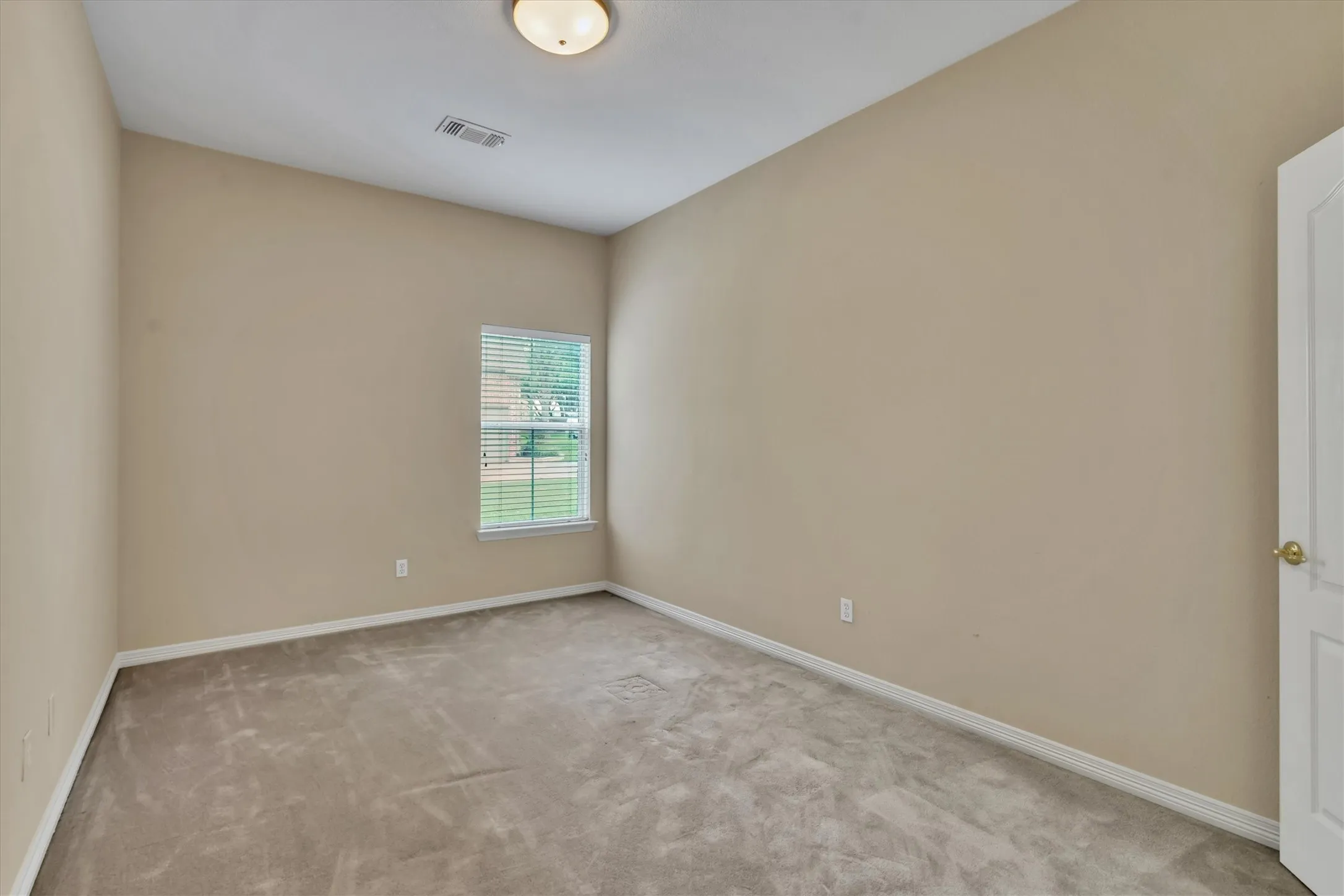 3rd downstairs bedroom