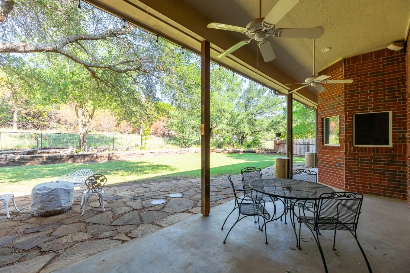 Single Family Residence For Rent in Taylor County , 364 Alexandra Drive, Tuscola, Texas 79562, 3 Bedrooms, 3 Bathrooms, 2 Garage spaces, 2,934 Sqft, built in 2000, Price $7,000, mls#21310863, Real Estate Agent in Tuscola, Homes For Rent in Taylor county, Homes For Rent in Tuscola, Realtor in Tuscola Texas, Real Estate Brokerage Independent Realty Texas, Luminita Cordes Realtor
