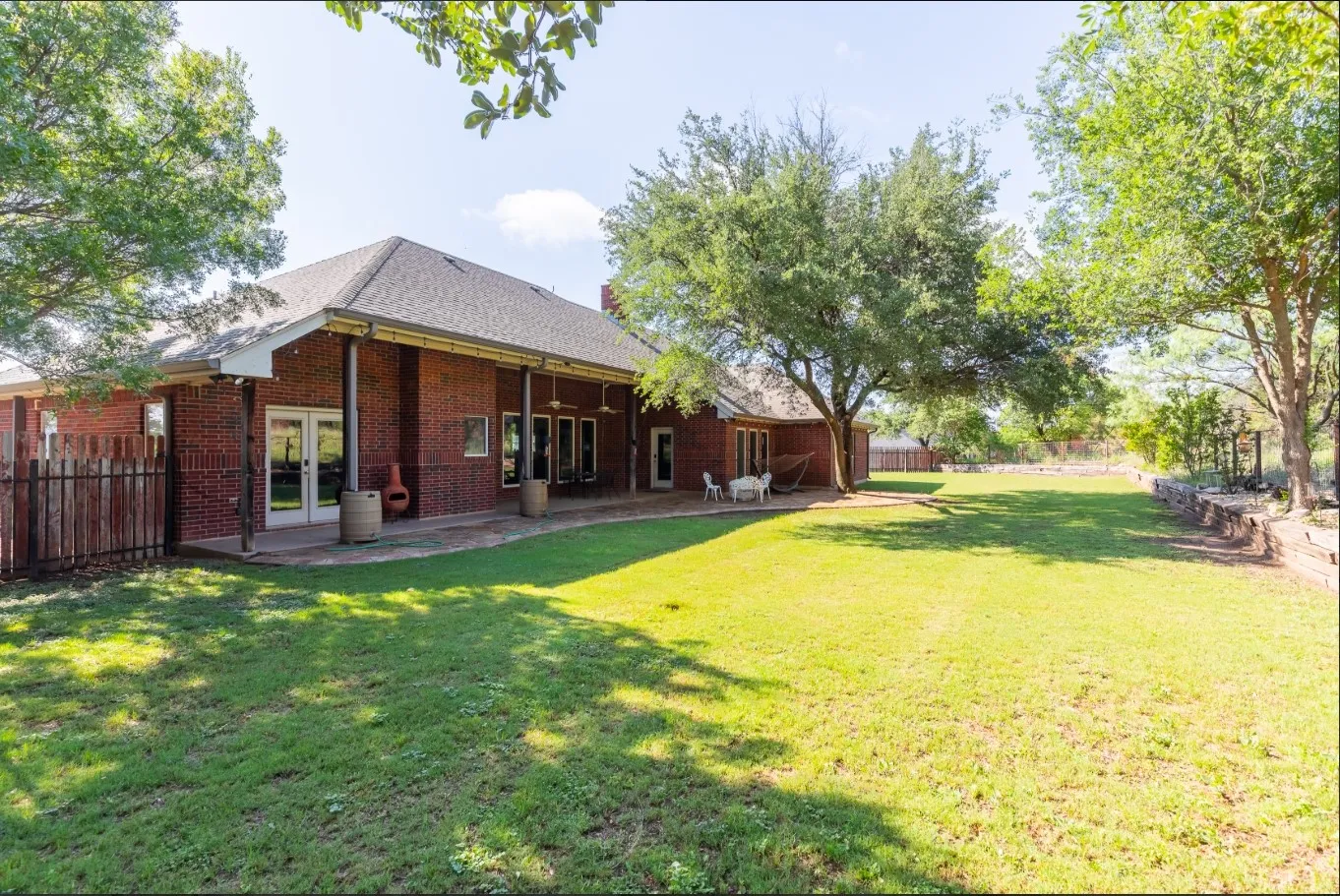 Single Family Residence For Rent in Taylor County , 364 Alexandra Drive, Tuscola, Texas 79562, 3 Bedrooms, 3 Bathrooms, 2 Garage spaces, 2,934 Sqft, built in 2000, Price $7,000, mls#21310863, Real Estate Agent in Tuscola, Homes For Rent in Taylor county, Homes For Rent in Tuscola, Realtor in Tuscola Texas, Real Estate Brokerage Independent Realty Texas, Luminita Cordes Realtor