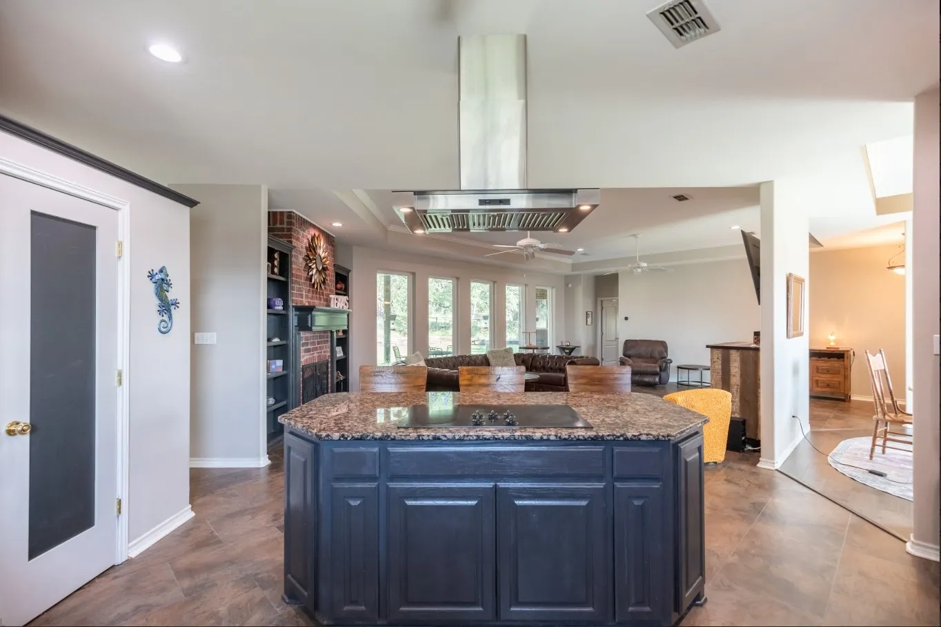 Single Family Residence For Rent in Taylor County , 364 Alexandra Drive, Tuscola, Texas 79562, 3 Bedrooms, 3 Bathrooms, 2 Garage spaces, 2,934 Sqft, built in 2000, Price $7,000, mls#21310863, Real Estate Agent in Tuscola, Homes For Rent in Taylor county, Homes For Rent in Tuscola, Realtor in Tuscola Texas, Real Estate Brokerage Independent Realty Texas, Luminita Cordes Realtor