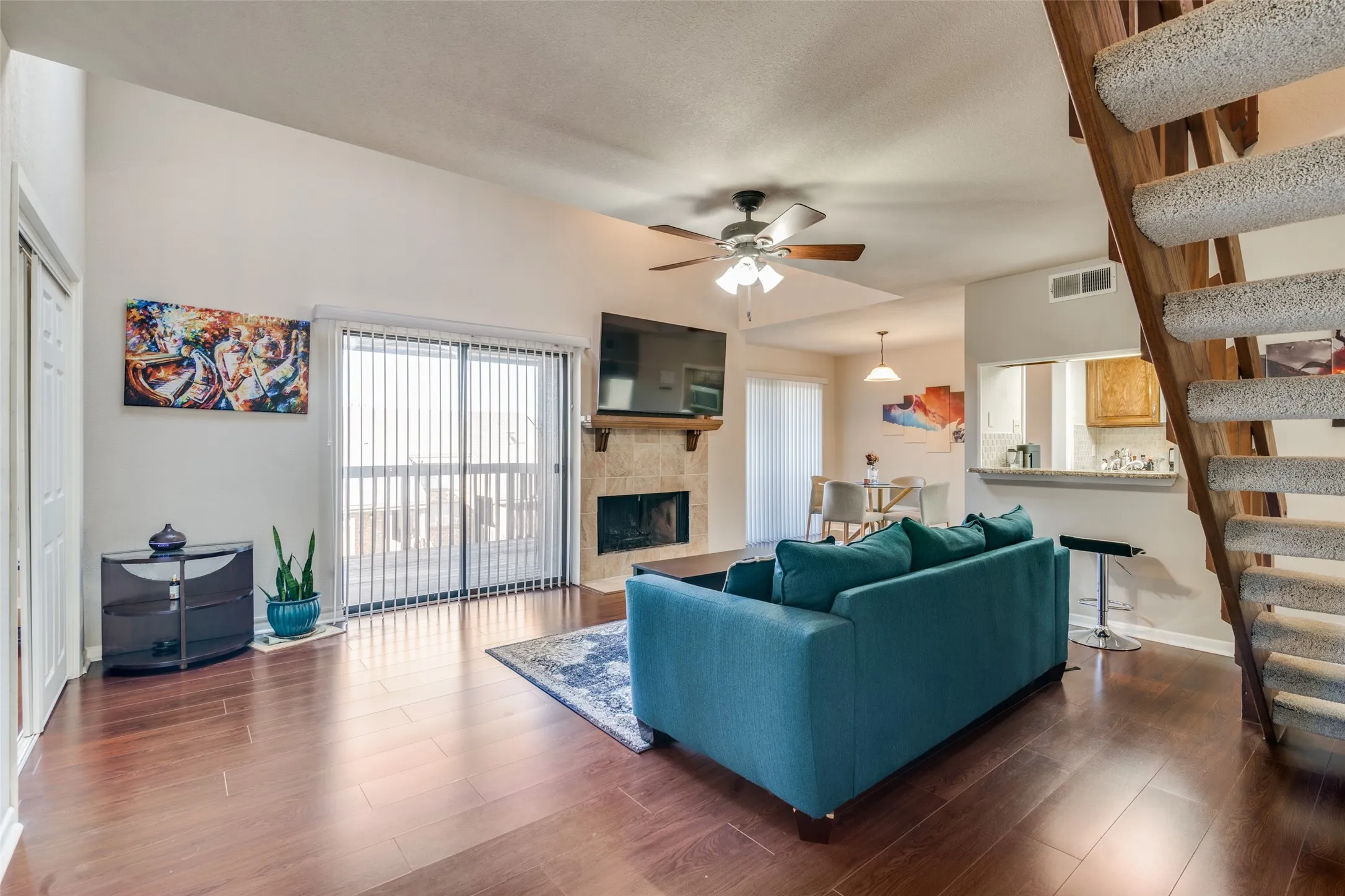 Condominium For Sale in Rockwall County , 1028 Signal Ridge Place, Rockwall, Texas 75032, 3 Bedroom, 2 Bathroom, Garage spaces, 1,643 Sqft, built in 1984, mls#21310732, Real Estate Agent in Rockwall, Homes For Sale in Rockwall county, Homes For Sale in Rockwall, Realtor in Rockwall Texas, Real Estate Brokerage Independent Realty Texas, Luminita Cordes Realtor