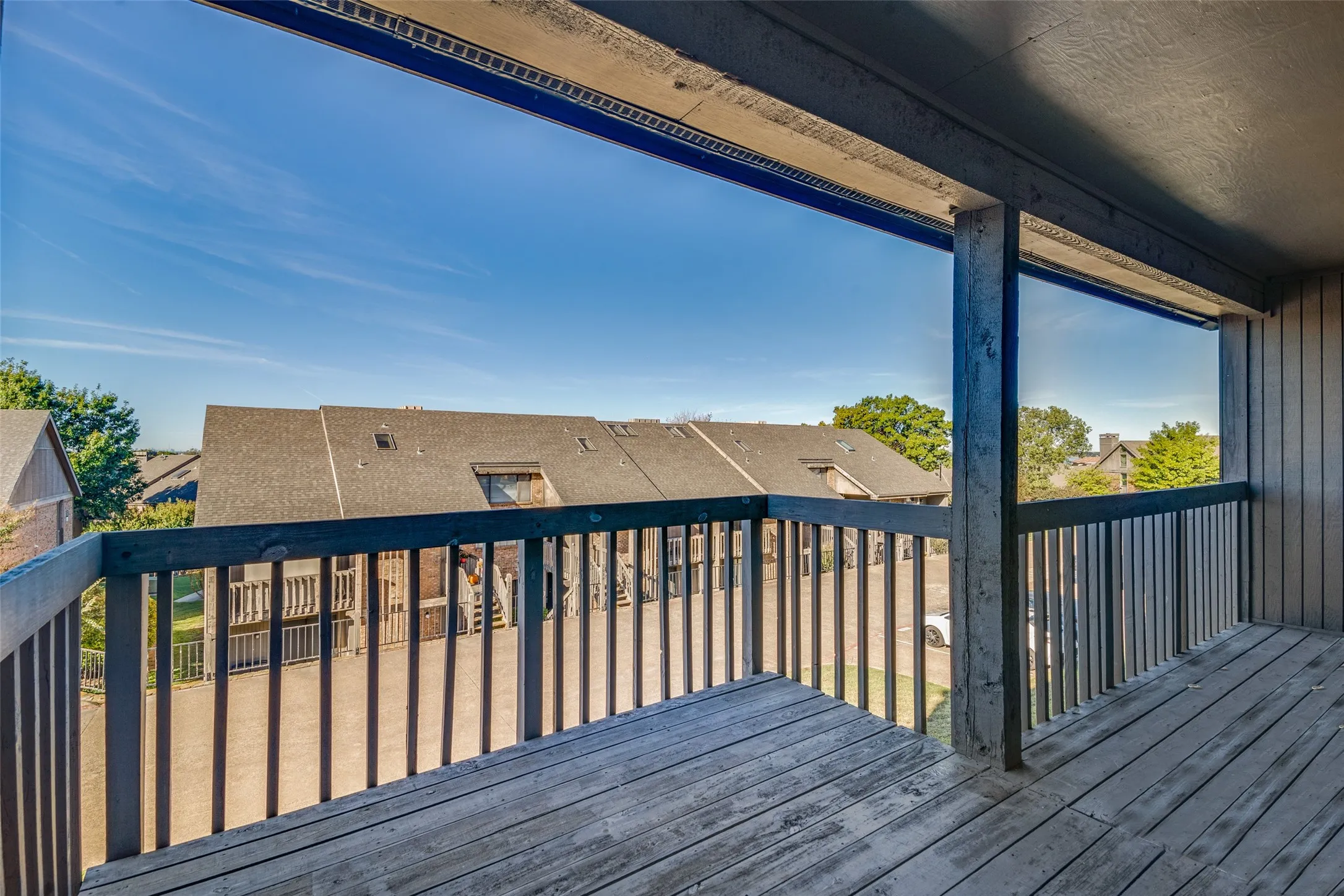 Condominium For Sale in Rockwall County , 1028 Signal Ridge Place, Rockwall, Texas 75032, 3 Bedroom, 2 Bathroom, Garage spaces, 1,643 Sqft, built in 1984, mls#21310732, Real Estate Agent in Rockwall, Homes For Sale in Rockwall county, Homes For Sale in Rockwall, Realtor in Rockwall Texas, Real Estate Brokerage Independent Realty Texas, Luminita Cordes Realtor
