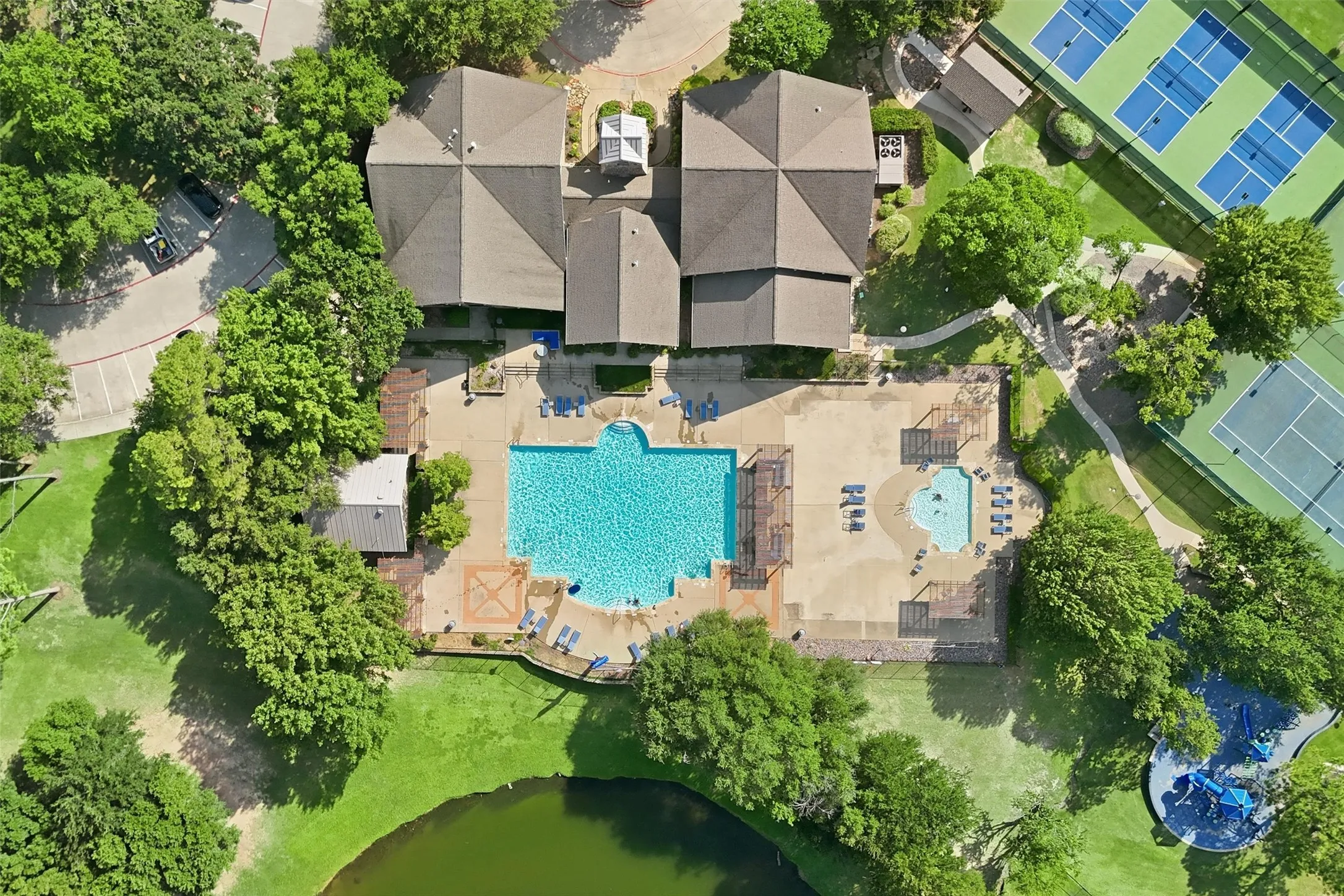 Single Family Residence For Sale in Denton County , 3631 Appalachian Way, Flower Mound, Texas 75022, 4 Bedroom, 3 Bathroom, 2 Garage spaces, 2,374 Sqft, built in 1997, mls#21309876, Real Estate Agent in Flower Mound, Homes For Sale in Denton county, Homes For Sale in Flower Mound, Realtor in Flower Mound Texas, Real Estate Brokerage Independent Realty Texas, Luminita Cordes Realtor