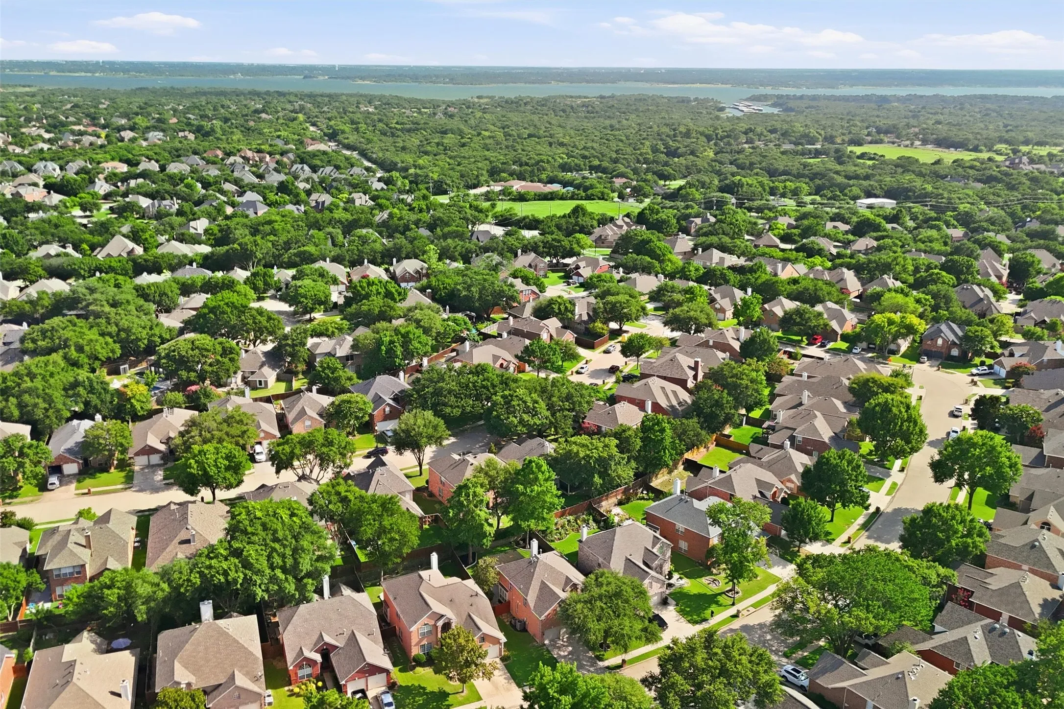 Single Family Residence For Sale in Denton County , 3631 Appalachian Way, Flower Mound, Texas 75022, 4 Bedroom, 3 Bathroom, 2 Garage spaces, 2,374 Sqft, built in 1997, mls#21309876, Real Estate Agent in Flower Mound, Homes For Sale in Denton county, Homes For Sale in Flower Mound, Realtor in Flower Mound Texas, Real Estate Brokerage Independent Realty Texas, Luminita Cordes Realtor