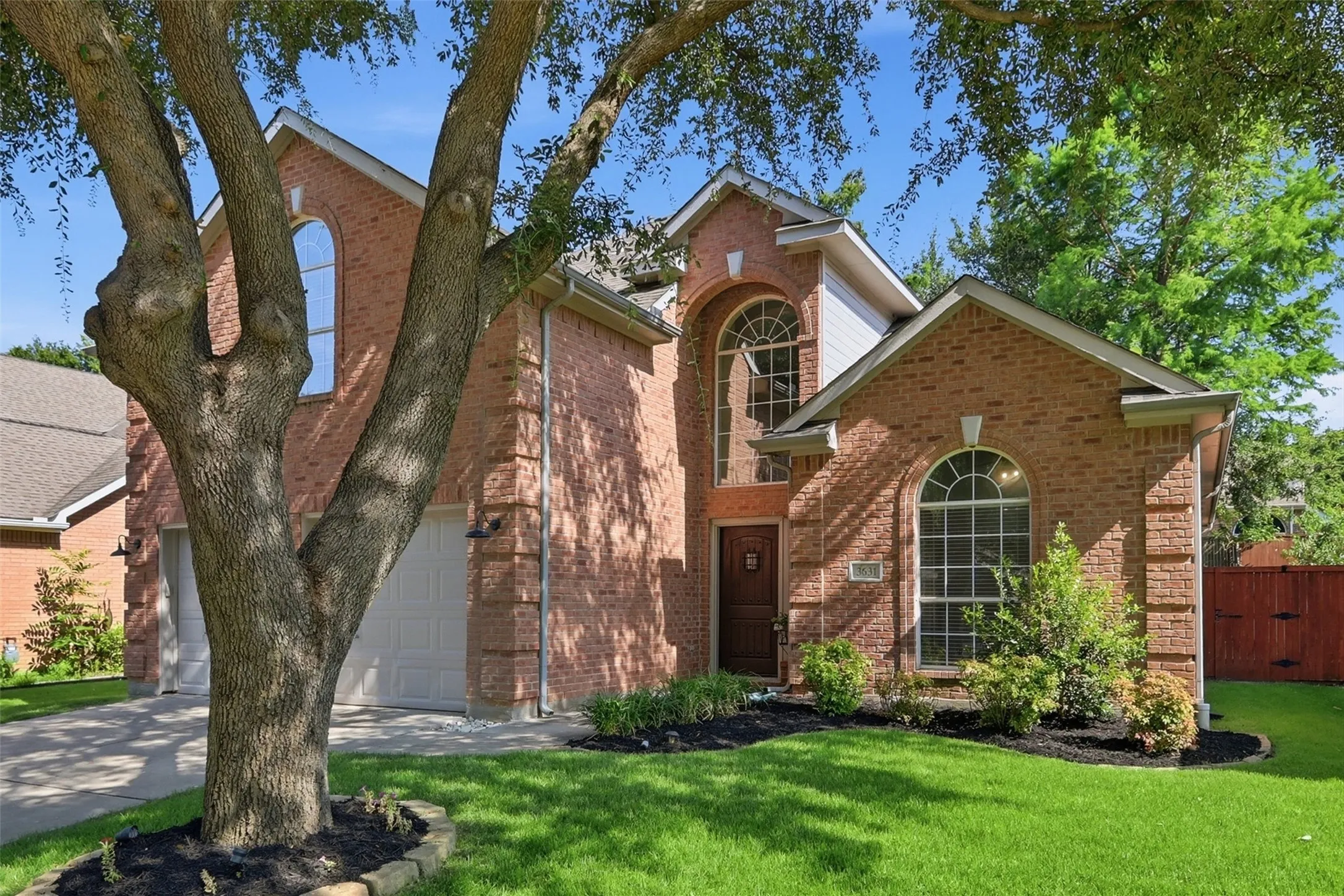 Single Family Residence For Sale in Denton County , 3631 Appalachian Way, Flower Mound, Texas 75022, 4 Bedroom, 3 Bathroom, 2 Garage spaces, 2,374 Sqft, built in 1997, mls#21309876, Real Estate Agent in Flower Mound, Homes For Sale in Denton county, Homes For Sale in Flower Mound, Realtor in Flower Mound Texas, Real Estate Brokerage Independent Realty Texas, Luminita Cordes Realtor