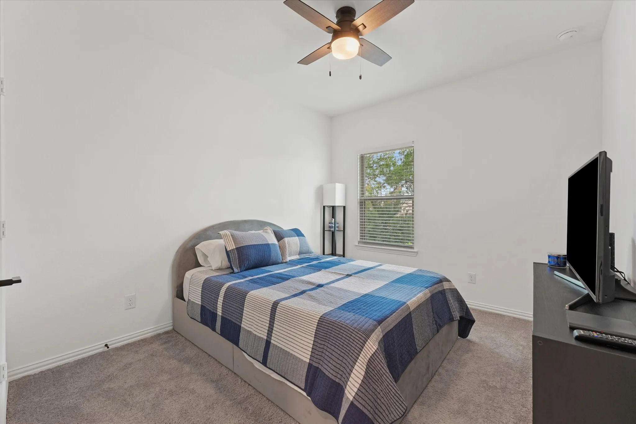 Single Family Residence For Sale in Dallas County , 7562 Edgeware Road, Dallas, Texas 75228, 3 Bedroom, 3 Bathroom, 2 Garage spaces, 1,649 Sqft, built in 2024, mls#21310582, Real Estate Agent in Dallas, Homes For Sale in Dallas county, Homes For Sale in Dallas, Realtor in Dallas Texas, Real Estate Brokerage Independent Realty Texas, Luminita Cordes Realtor