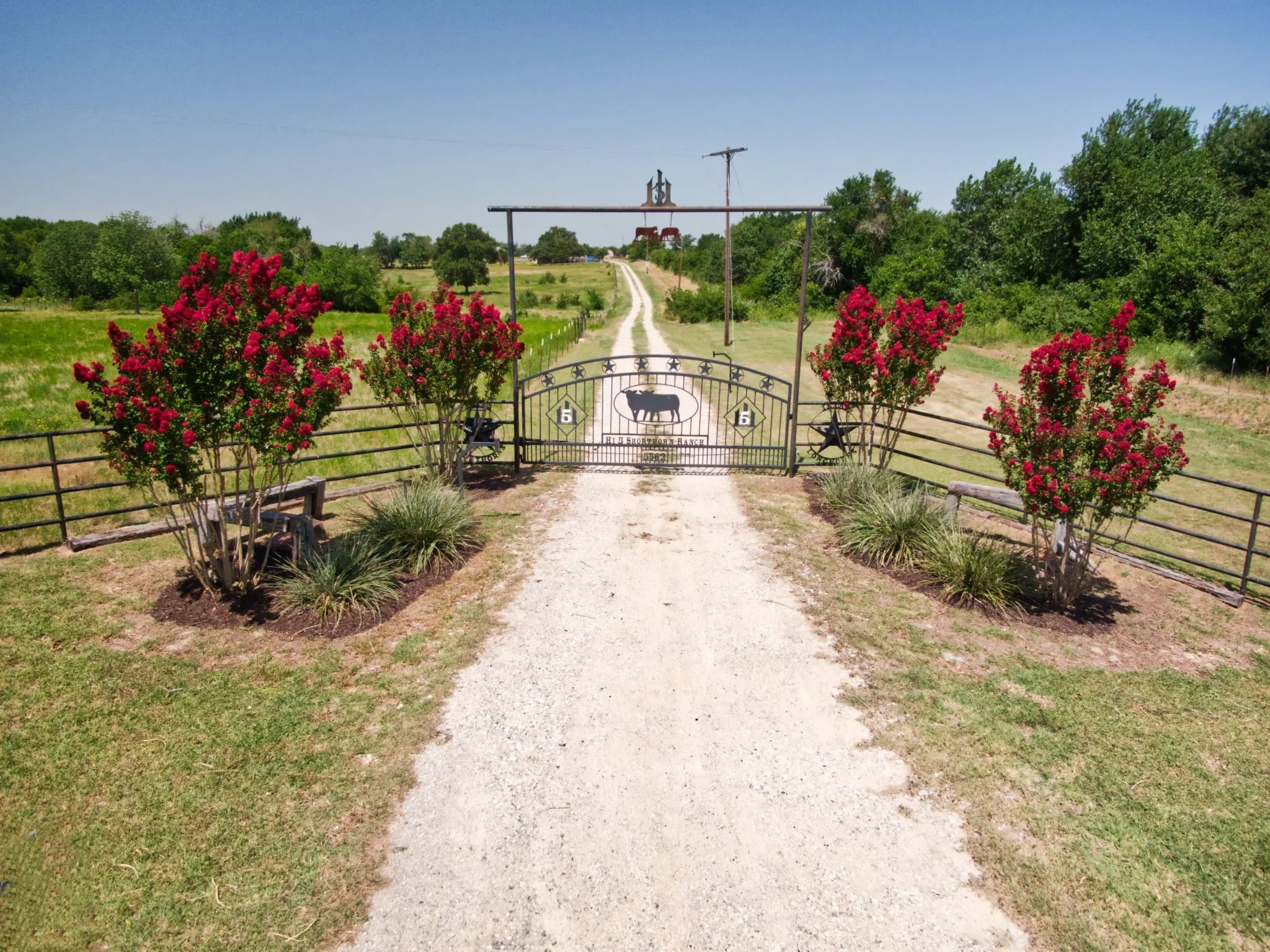 Single Family Residence For Sale in Hunt County , 5562 County Road 1037, Celeste, Texas 75423, 4 Bedroom, 2 Bathroom, 2 Garage spaces, 2,271 Sqft, built in 2002, mls#21309332, Real Estate Agent in Celeste, Homes For Sale in Hunt county, Homes For Sale in Celeste, Realtor in Celeste Texas, Real Estate Brokerage Independent Realty Texas, Luminita Cordes Realtor