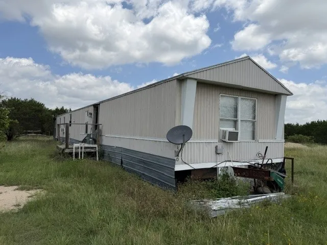 Mobile Home For Sale in Hamilton County , 3828 W Fm 219, Hico, Texas 76457, 3 Bedrooms, 2 Bathrooms, Garage spaces, 1,280 Sqft, built in 1996, Price $520,000, mls#21310875, Real Estate Agent in Hico, Homes For Sale in Hamilton county, Homes For Sale in Hico, Realtor in Hico Texas, Real Estate Brokerage Independent Realty Texas, Luminita Cordes Realtor