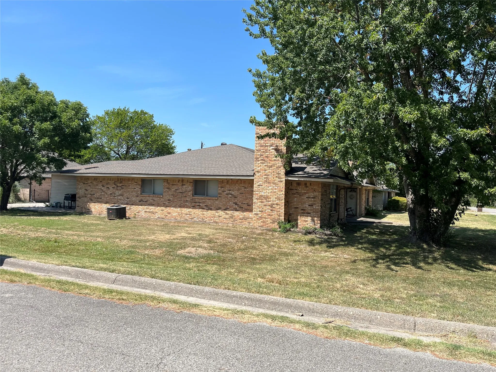 Duplex For Sale in Hunt County , 2901 Charity Road, Commerce, Texas 75428, 3 Bedrooms, 2 Bathrooms, Garage spaces, 0 Sqft, built in 1980, Price $245,000, mls#21310922, Real Estate Agent in Commerce, Homes For Sale in Hunt county, Homes For Sale in Commerce, Realtor in Commerce Texas, Real Estate Brokerage Independent Realty Texas, Luminita Cordes Realtor