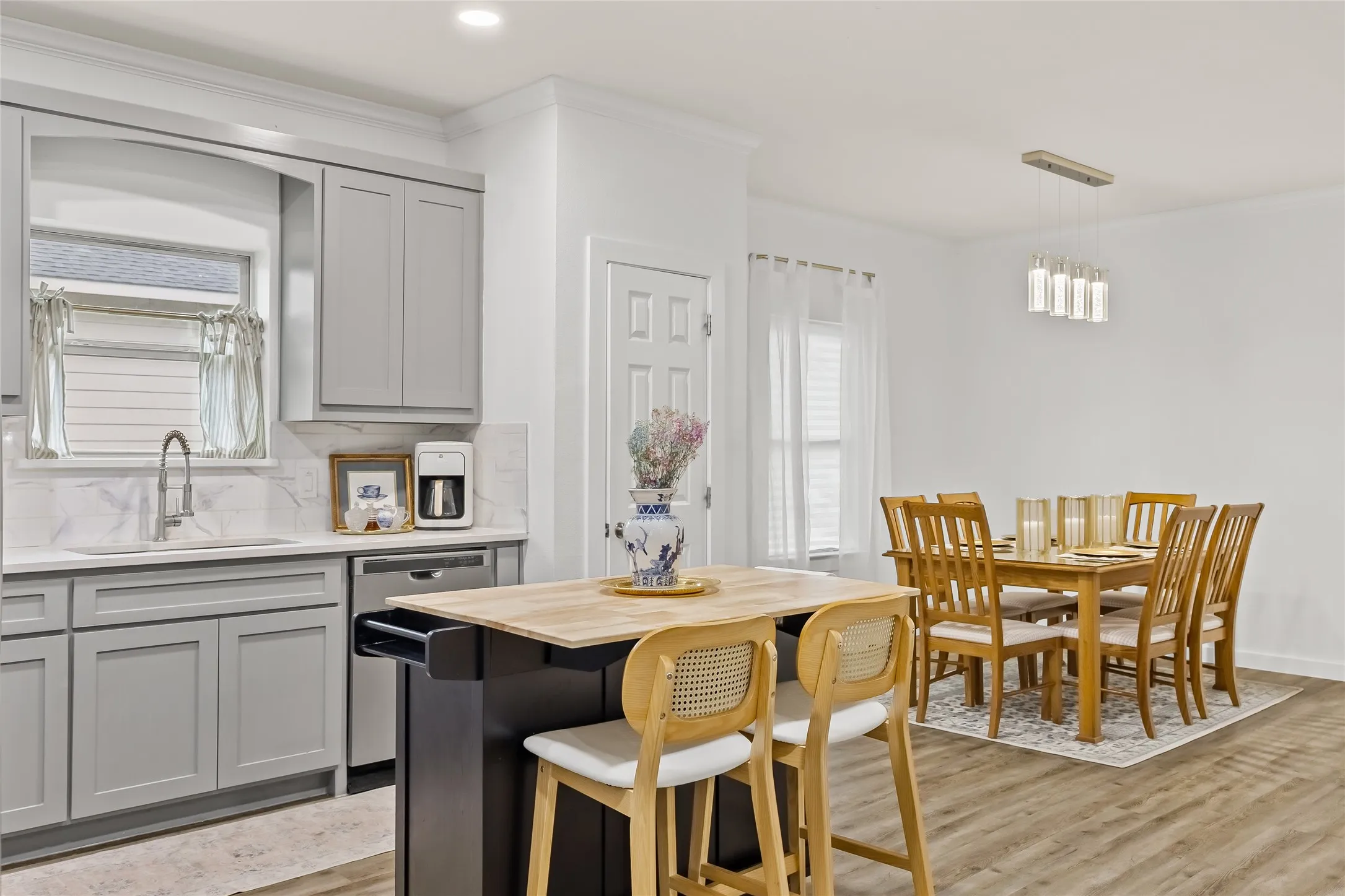 Single Family Residence For Sale in Hunt County , 1326 Hemphill Street, Greenville, Texas 75401, 3 Bedroom, 2 Bathroom, 1 Garage spaces, 1,526 Sqft, built in 2022, mls#21310463, Real Estate Agent in Greenville, Homes For Sale in Hunt county, Homes For Sale in Greenville, Realtor in Greenville Texas, Real Estate Brokerage Independent Realty Texas, Luminita Cordes Realtor