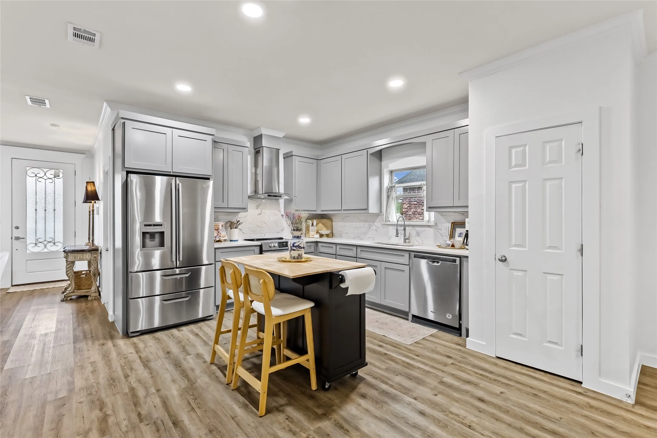 Single Family Residence For Sale in Hunt County , 1326 Hemphill Street, Greenville, Texas 75401, 3 Bedroom, 2 Bathroom, 1 Garage spaces, 1,526 Sqft, built in 2022, mls#21310463, Real Estate Agent in Greenville, Homes For Sale in Hunt county, Homes For Sale in Greenville, Realtor in Greenville Texas, Real Estate Brokerage Independent Realty Texas, Luminita Cordes Realtor