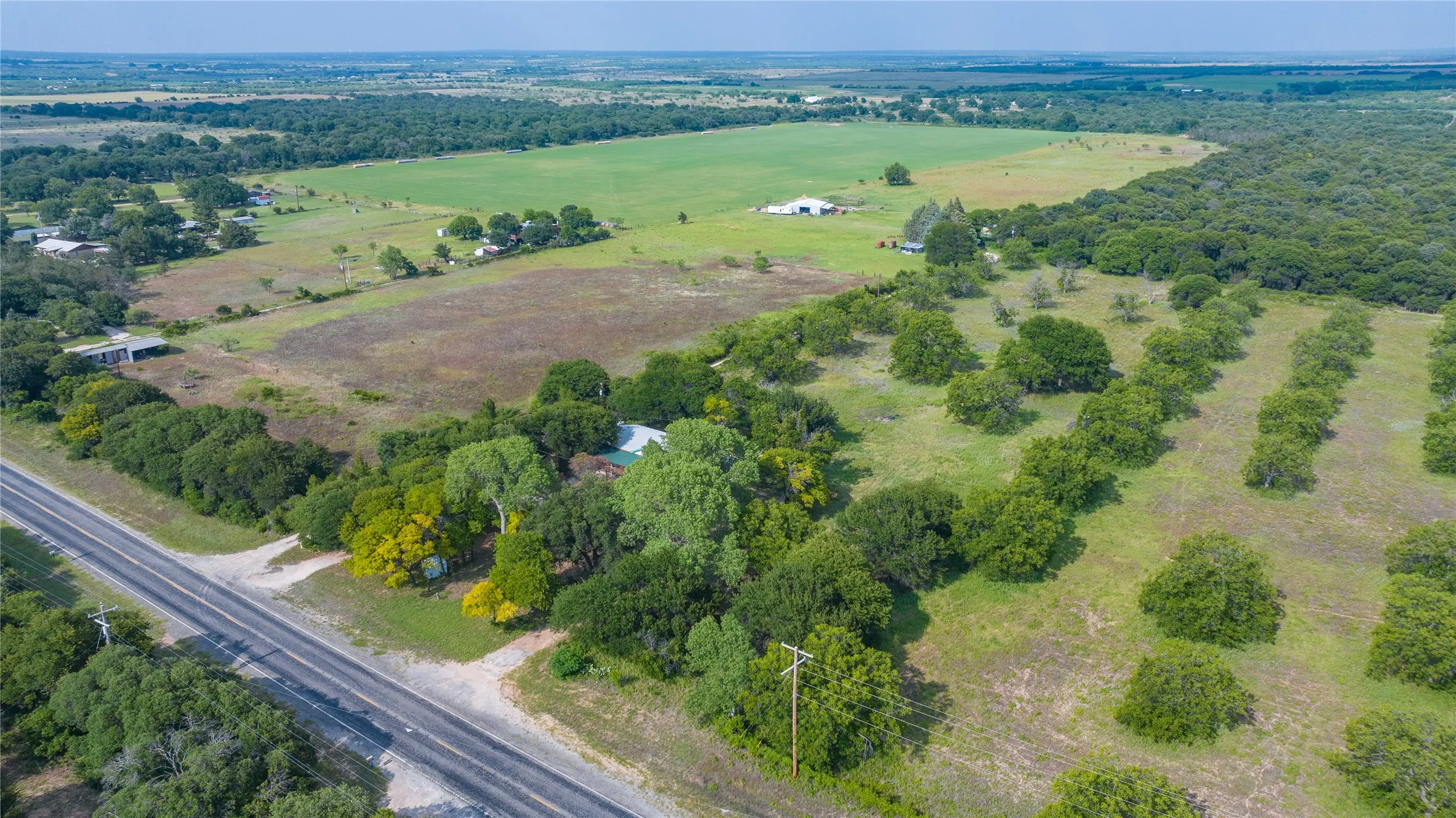 Mobile Home For Sale in Callahan County , 7852 Fm 603, Clyde, Texas 79510, 3 Bedroom, 2 Bathroom, Garage spaces, 1,456 Sqft, built in 1995, mls#21310883, Real Estate Agent in Clyde, Homes For Sale in Callahan county, Homes For Sale in Clyde, Realtor in Clyde Texas, Real Estate Brokerage Independent Realty Texas, Luminita Cordes Realtor