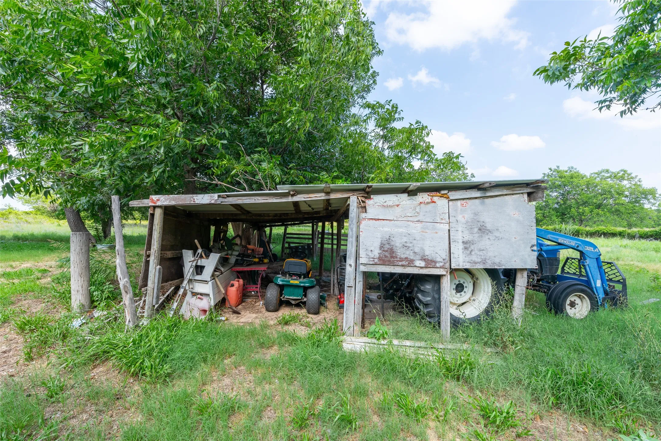 Mobile Home For Sale in Callahan County , 7852 Fm 603, Clyde, Texas 79510, 3 Bedroom, 2 Bathroom, Garage spaces, 1,456 Sqft, built in 1995, mls#21310883, Real Estate Agent in Clyde, Homes For Sale in Callahan county, Homes For Sale in Clyde, Realtor in Clyde Texas, Real Estate Brokerage Independent Realty Texas, Luminita Cordes Realtor