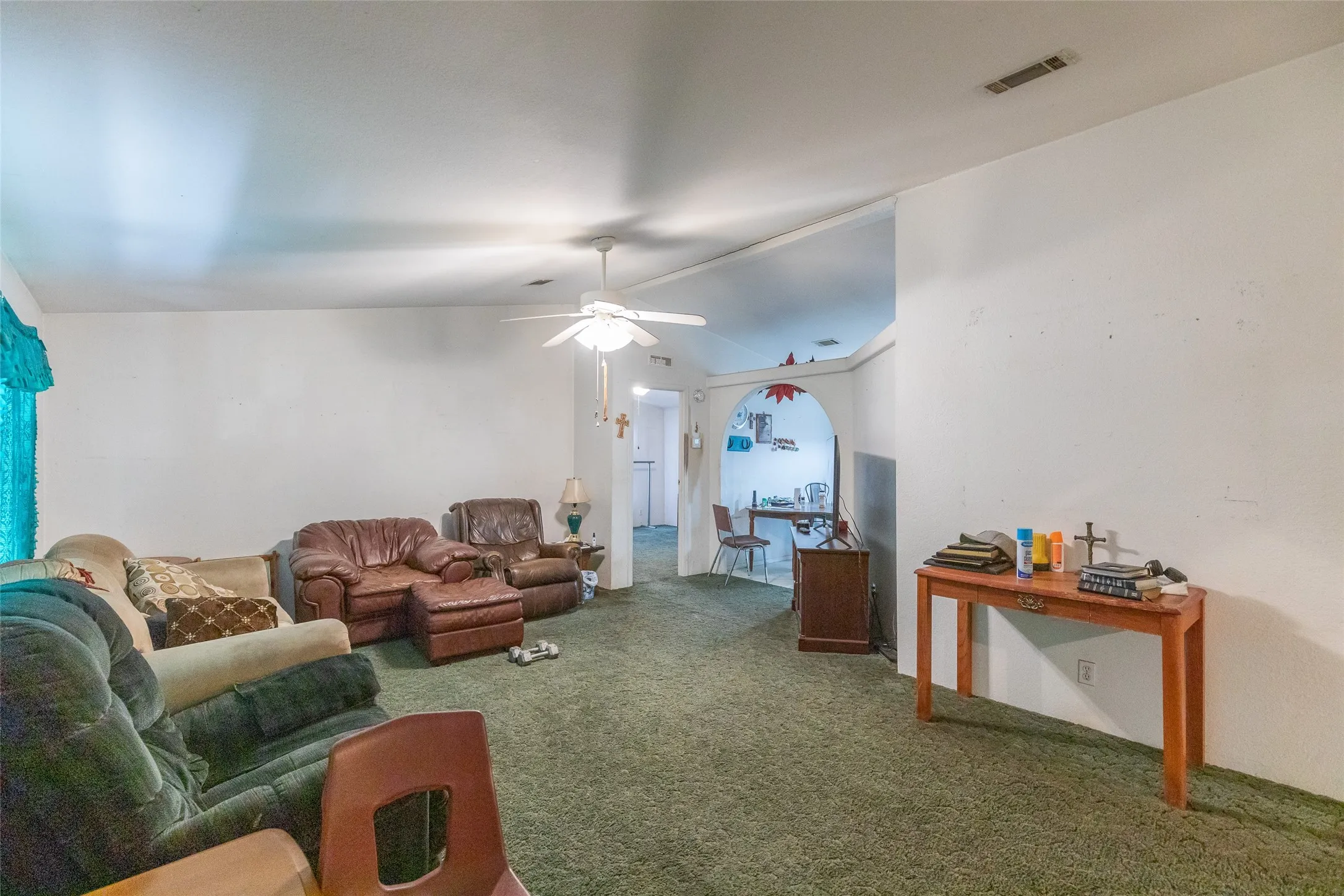 Mobile Home For Sale in Callahan County , 7852 Fm 603, Clyde, Texas 79510, 3 Bedroom, 2 Bathroom, Garage spaces, 1,456 Sqft, built in 1995, mls#21310883, Real Estate Agent in Clyde, Homes For Sale in Callahan county, Homes For Sale in Clyde, Realtor in Clyde Texas, Real Estate Brokerage Independent Realty Texas, Luminita Cordes Realtor