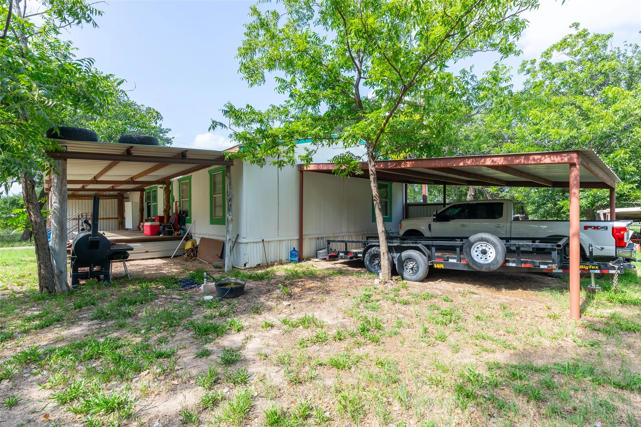 Mobile Home For Sale in Callahan County , 7852 Fm 603, Clyde, Texas 79510, 3 Bedroom, 2 Bathroom, Garage spaces, 1,456 Sqft, built in 1995, mls#21310883, Real Estate Agent in Clyde, Homes For Sale in Callahan county, Homes For Sale in Clyde, Realtor in Clyde Texas, Real Estate Brokerage Independent Realty Texas, Luminita Cordes Realtor