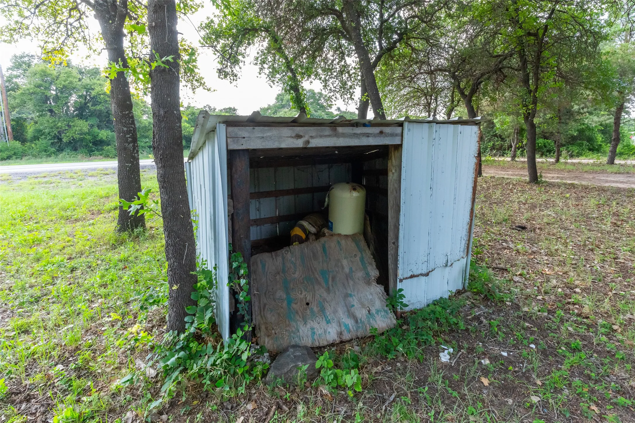 Mobile Home For Sale in Callahan County , 7852 Fm 603, Clyde, Texas 79510, 3 Bedroom, 2 Bathroom, Garage spaces, 1,456 Sqft, built in 1995, mls#21310883, Real Estate Agent in Clyde, Homes For Sale in Callahan county, Homes For Sale in Clyde, Realtor in Clyde Texas, Real Estate Brokerage Independent Realty Texas, Luminita Cordes Realtor