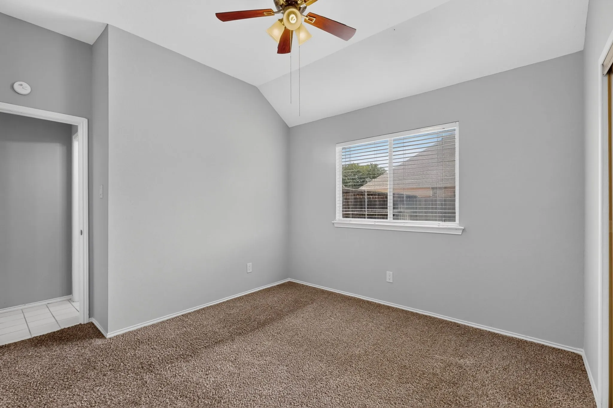 Single Family Residence For Sale in Collin County , 2702 Garden Springs Drive, Richardson, Texas 75082, 3 Bedroom, 2 Bathroom, 2 Garage spaces, 1,964 Sqft, built in 1991, mls#21310975, Real Estate Agent in Richardson, Homes For Sale in Collin county, Homes For Sale in Richardson, Realtor in Richardson Texas, Real Estate Brokerage Independent Realty Texas, Luminita Cordes Realtor