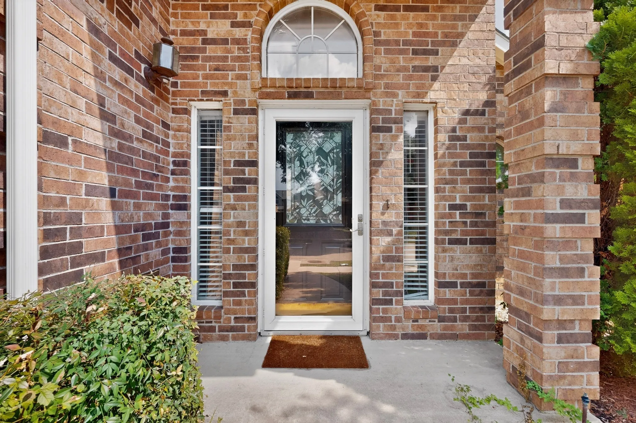 Single Family Residence For Sale in Collin County , 2702 Garden Springs Drive, Richardson, Texas 75082, 3 Bedroom, 2 Bathroom, 2 Garage spaces, 1,964 Sqft, built in 1991, mls#21310975, Real Estate Agent in Richardson, Homes For Sale in Collin county, Homes For Sale in Richardson, Realtor in Richardson Texas, Real Estate Brokerage Independent Realty Texas, Luminita Cordes Realtor