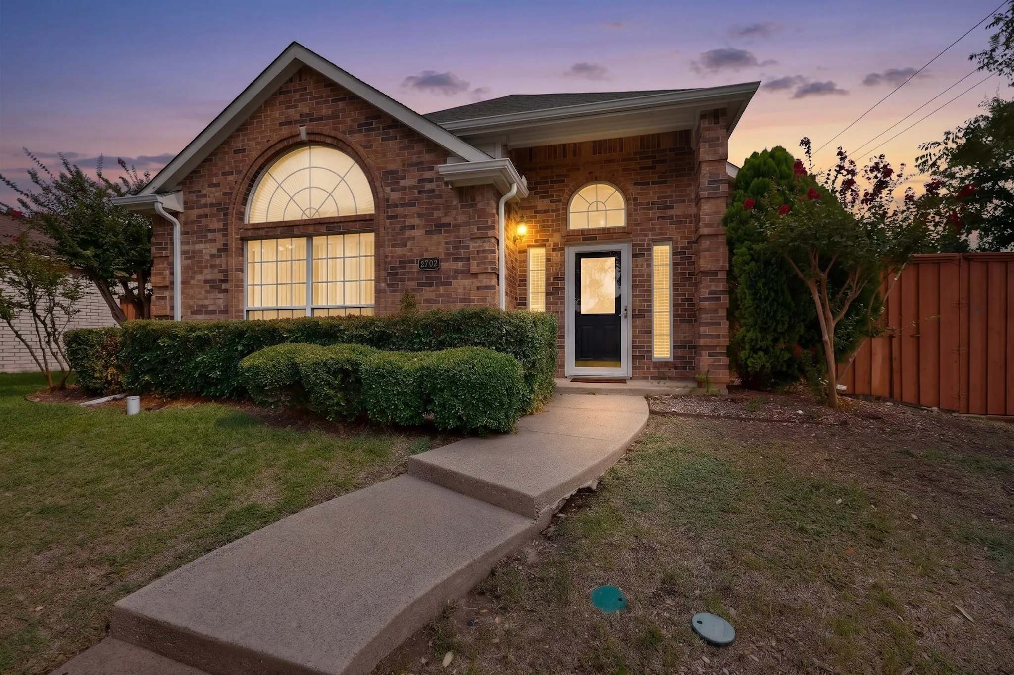 Single Family Residence For Sale in Collin County , 2702 Garden Springs Drive, Richardson, Texas 75082, 3 Bedroom, 2 Bathroom, 2 Garage spaces, 1,964 Sqft, built in 1991, mls#21310975, Real Estate Agent in Richardson, Homes For Sale in Collin county, Homes For Sale in Richardson, Realtor in Richardson Texas, Real Estate Brokerage Independent Realty Texas, Luminita Cordes Realtor