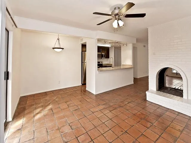 Condominium For Rent in Dallas County , 5909 Birchbrook Drive 223, Dallas, Texas 75206, 2 Bedroom, 2 Bathroom, Garage spaces, 1,120 Sqft, built in 1970, mls#21310978, Real Estate Agent in Dallas, Homes For Rent in Dallas county, Homes For Rent in Dallas, Realtor in Dallas Texas, Real Estate Brokerage Independent Realty Texas, Luminita Cordes Realtor