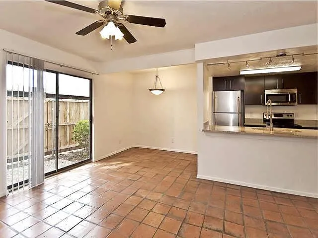 Condominium For Rent in Dallas County , 5909 Birchbrook Drive 223, Dallas, Texas 75206, 2 Bedroom, 2 Bathroom, Garage spaces, 1,120 Sqft, built in 1970, mls#21310978, Real Estate Agent in Dallas, Homes For Rent in Dallas county, Homes For Rent in Dallas, Realtor in Dallas Texas, Real Estate Brokerage Independent Realty Texas, Luminita Cordes Realtor