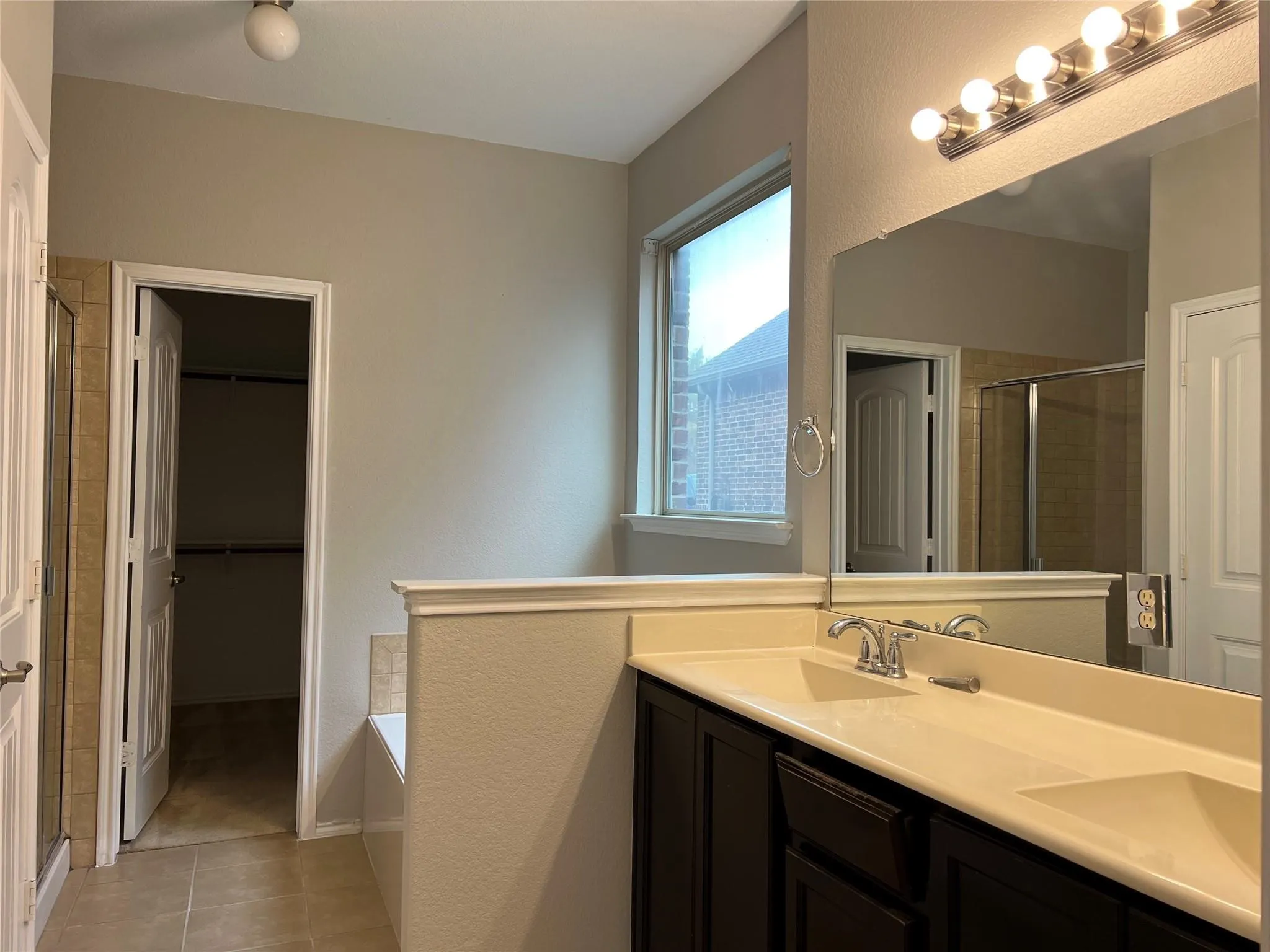 Single Family Residence For Rent in Collin County , 1115 Gaines Road, Melissa, Texas 75454, 4 Bedroom, 3 Bathroom, 2 Garage spaces, 2,928 Sqft, built in 2012, mls#21310979, Real Estate Agent in Melissa, Homes For Rent in Collin county, Homes For Rent in Melissa, Realtor in Melissa Texas, Real Estate Brokerage Independent Realty Texas, Luminita Cordes Realtor