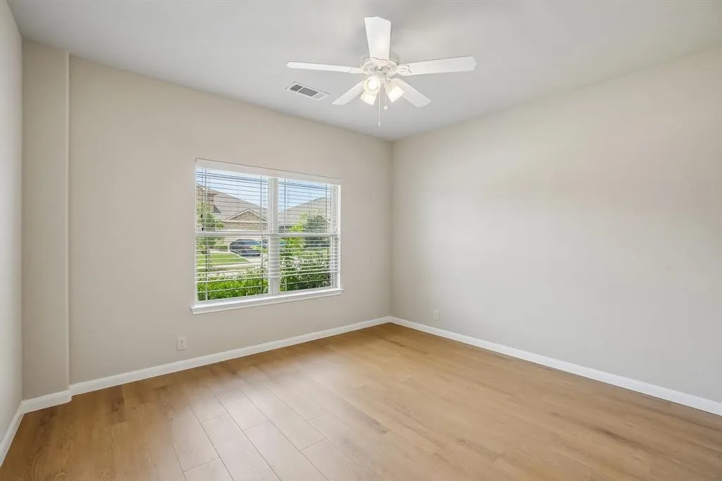 Single Family Residence For Rent in Kaufman County , 2012 Shawnee Trail, Heartland, Texas 75126, 4 Bedroom, 3 Bathroom, 2 Garage spaces, 2,341 Sqft, built in 2017, mls#21310982, Real Estate Agent in Heartland, Homes For Rent in Kaufman county, Homes For Rent in Heartland, Realtor in Heartland Texas, Real Estate Brokerage Independent Realty Texas, Luminita Cordes Realtor