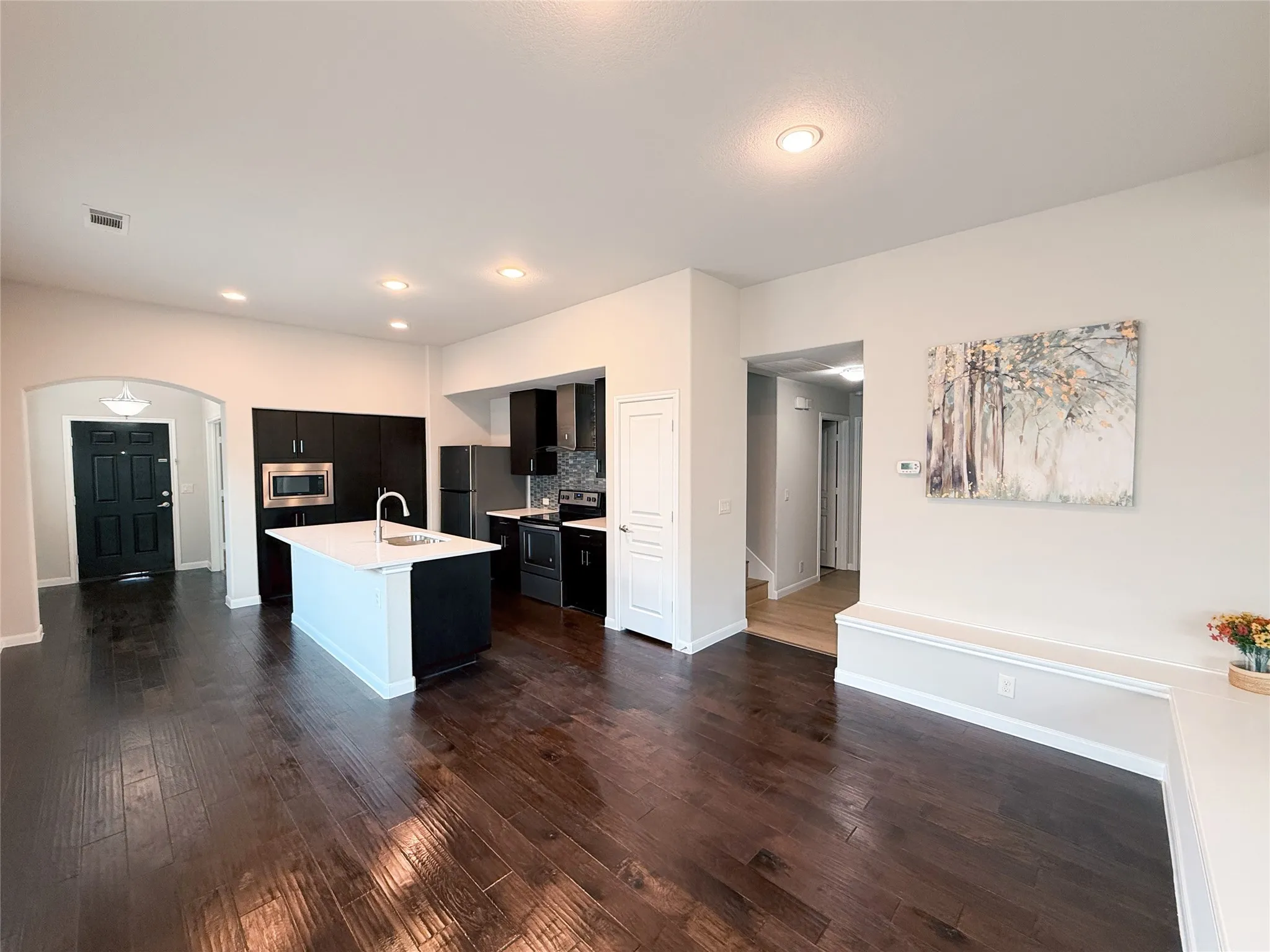 Single Family Residence For Rent in Kaufman County , 2012 Shawnee Trail, Heartland, Texas 75126, 4 Bedroom, 3 Bathroom, 2 Garage spaces, 2,341 Sqft, built in 2017, mls#21310982, Real Estate Agent in Heartland, Homes For Rent in Kaufman county, Homes For Rent in Heartland, Realtor in Heartland Texas, Real Estate Brokerage Independent Realty Texas, Luminita Cordes Realtor